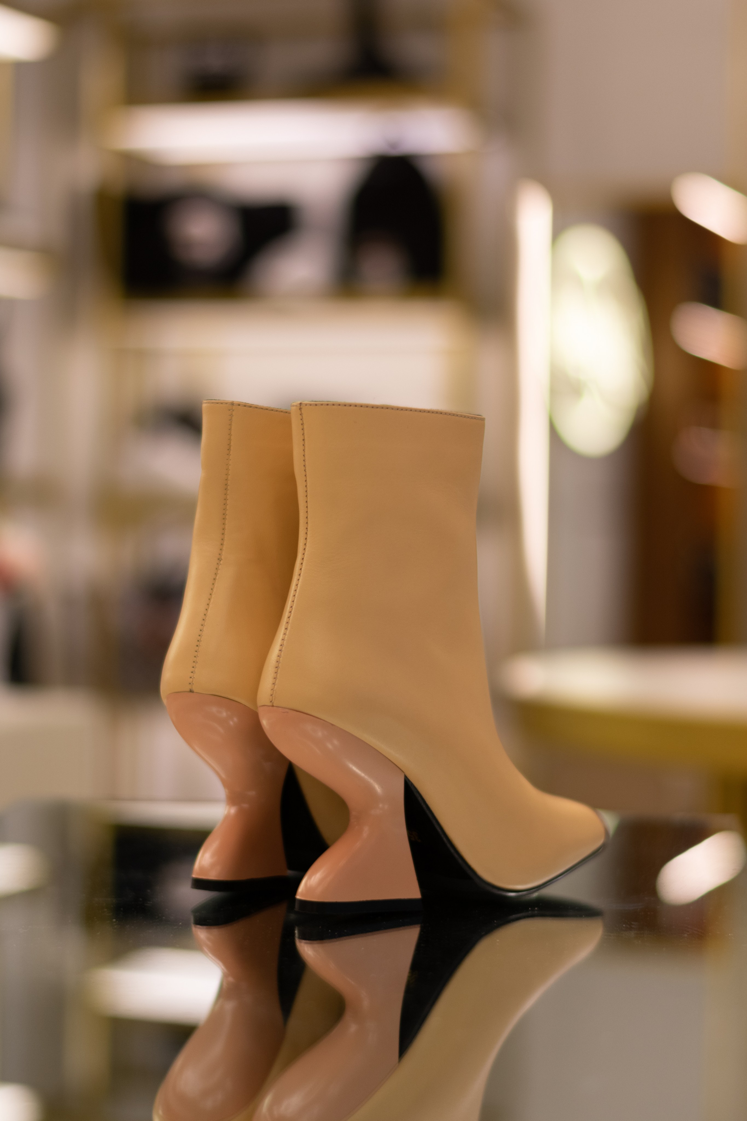 Для организаций. Предметная фотосессия для обувного магазина Capsula. Фотограф/видеограф Богдан Голованов