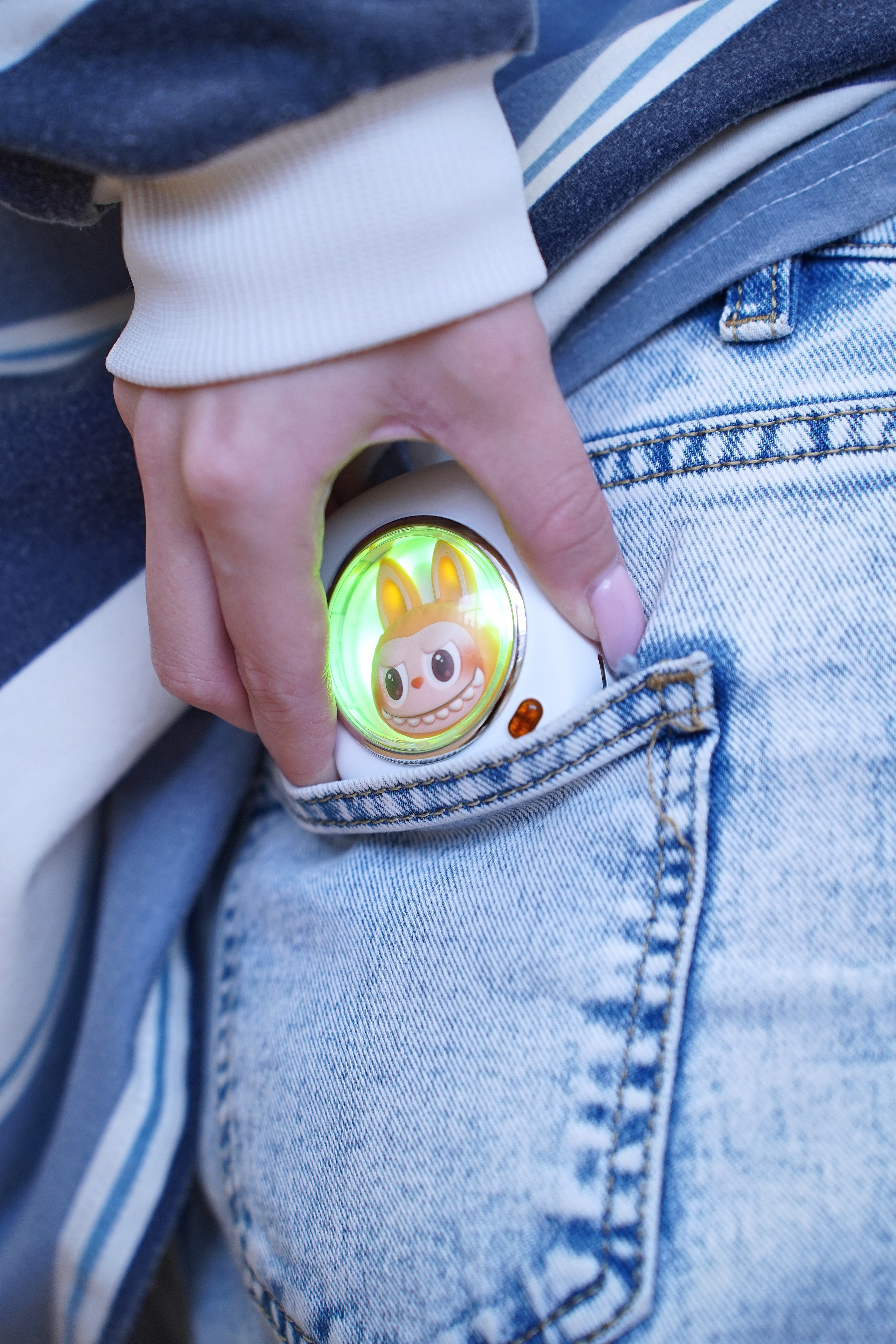 Наушники в интерьере. Фотограф