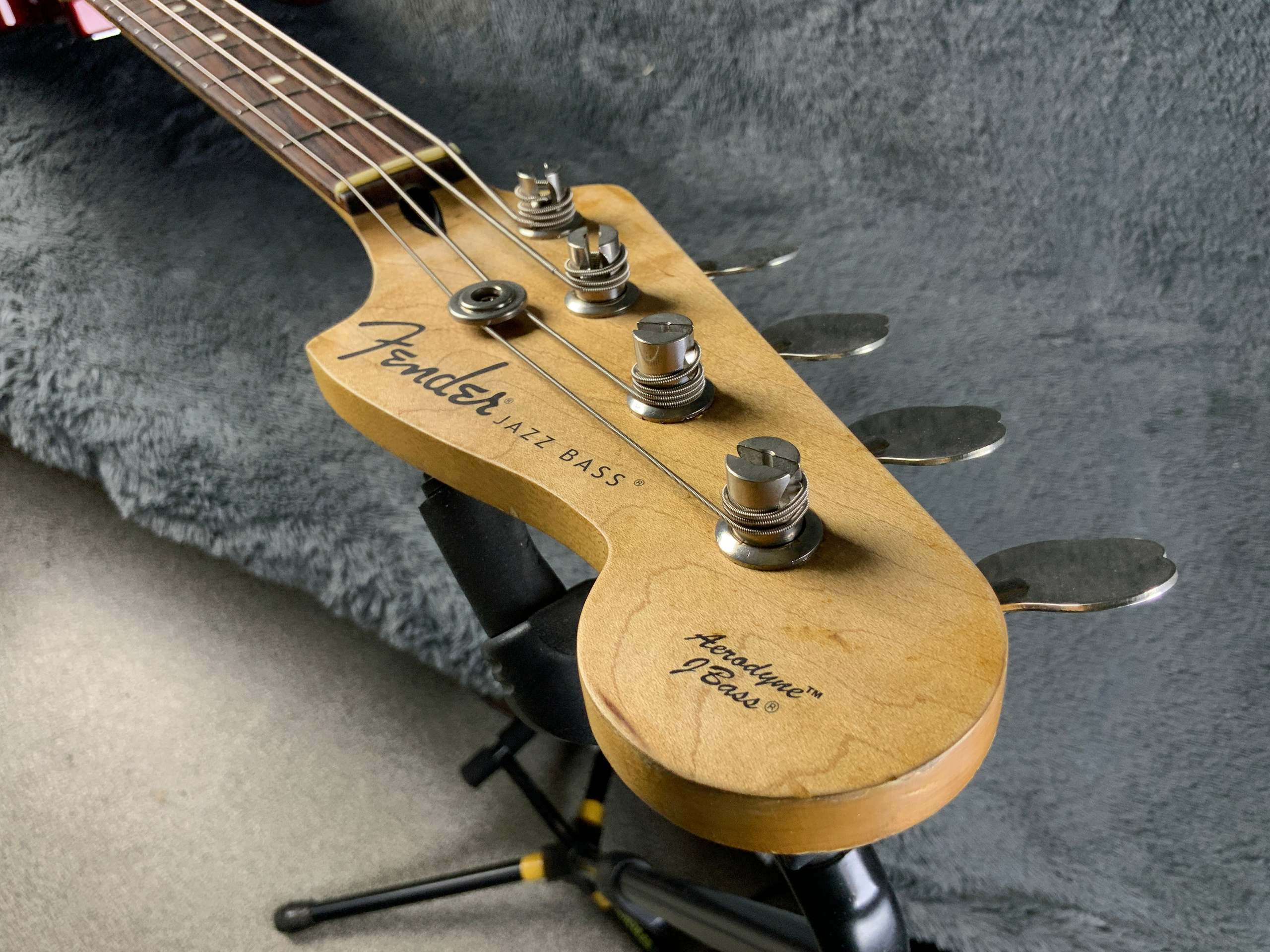 Fender Aerodyne Jazz Bass