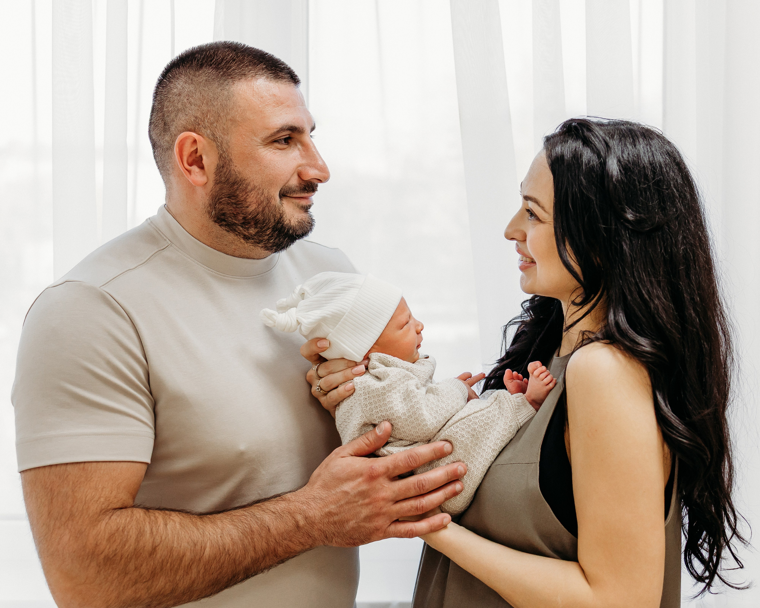 Анри. Семейный и детский фотограф в Краснодаре. Фотограф новорожденных. Фотограф ньюборн. Фотограф родов Краснодар. Катя Угнивенко