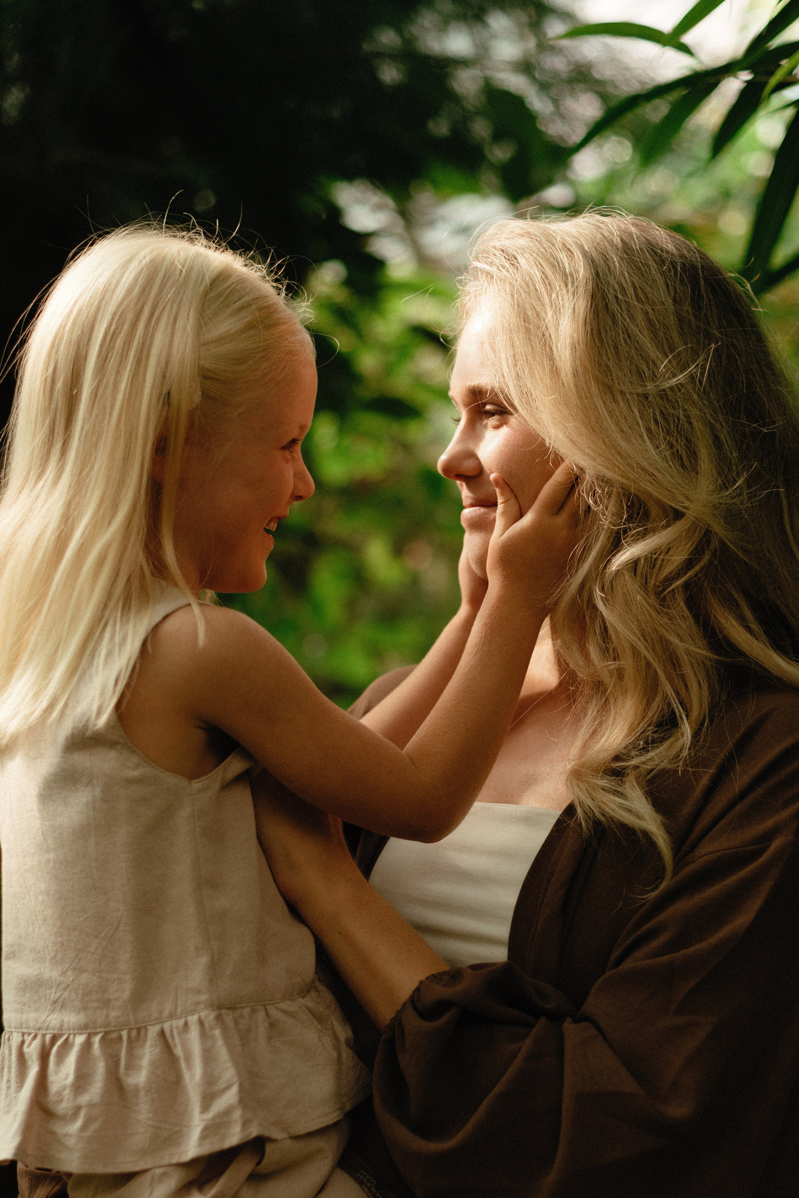 Ангелина и Таня