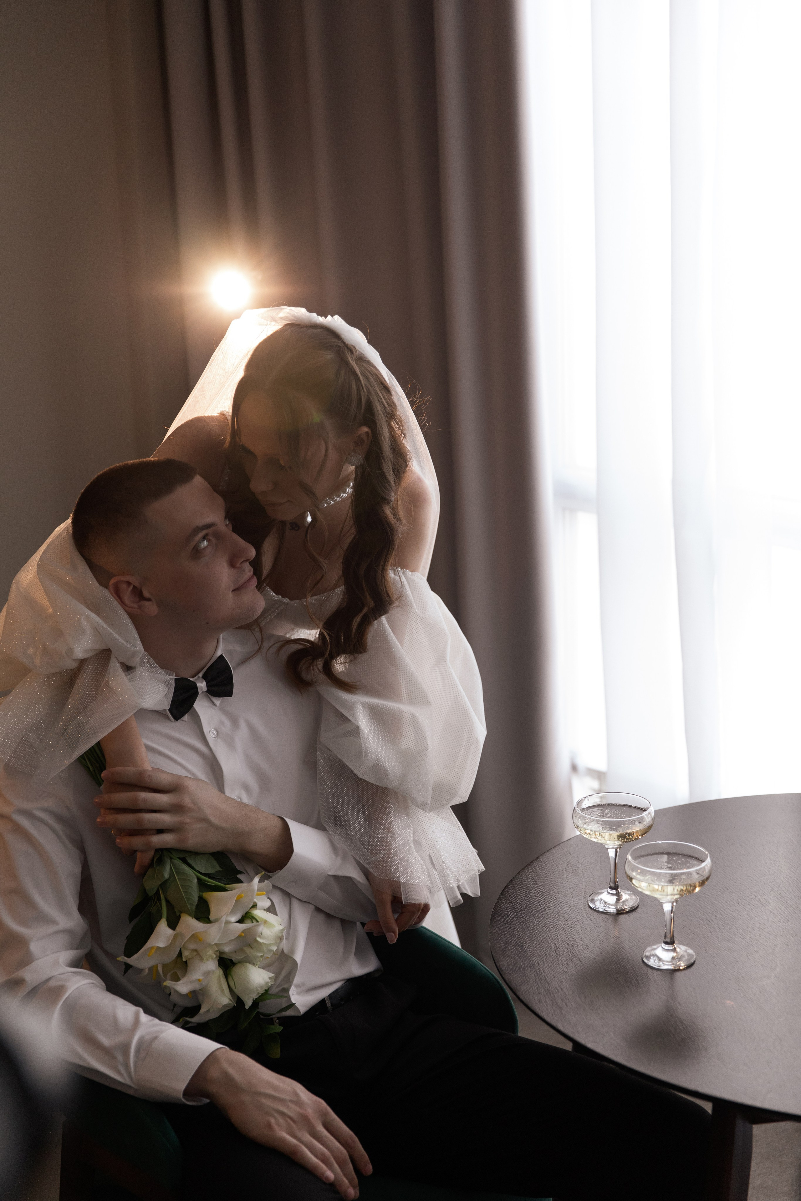 Меня зовут Александр Литвинчук и я свадебный фотограф в Саратове