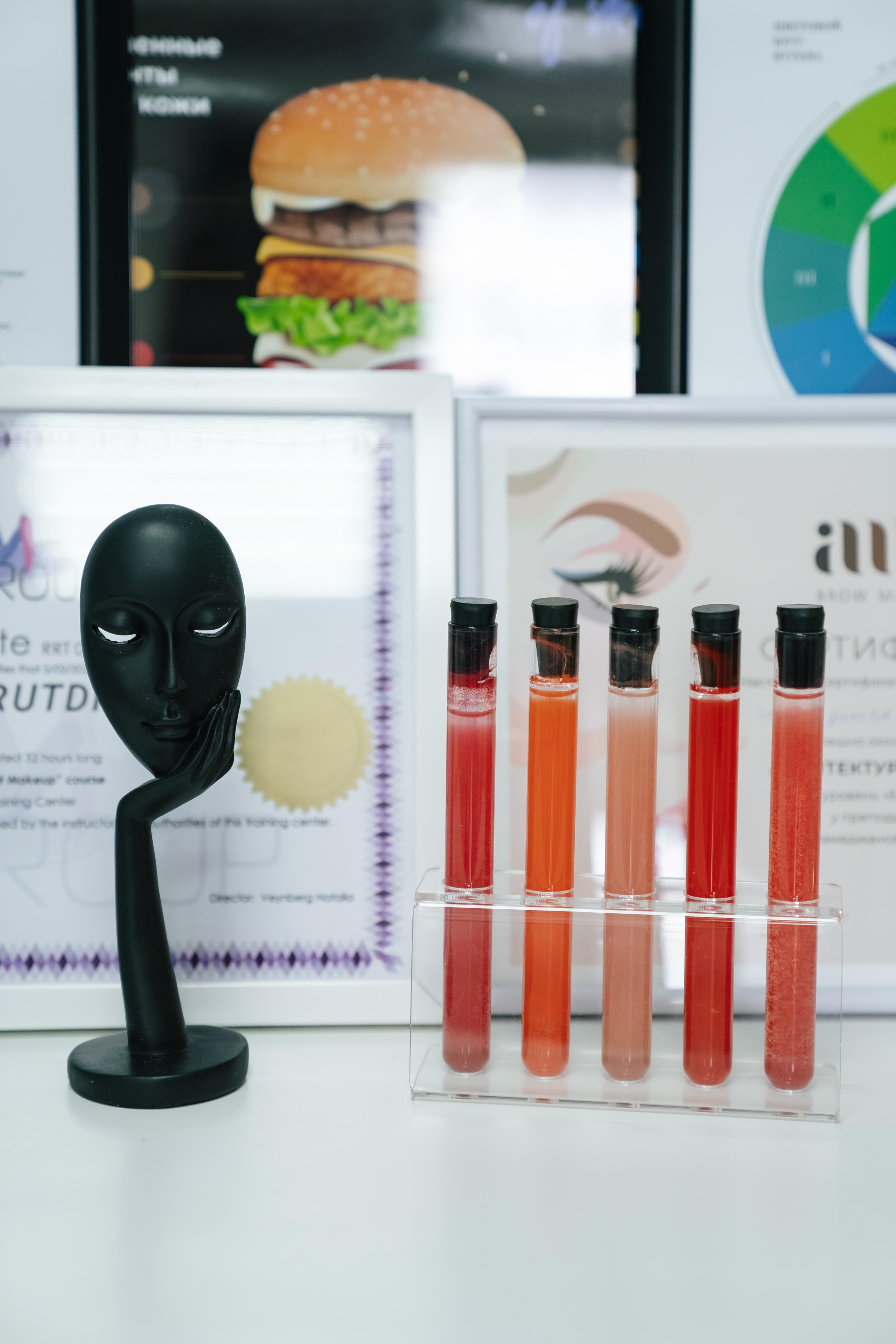 Мастер по перманентному макияжу. Фотограф в Москве Ирина Малахова