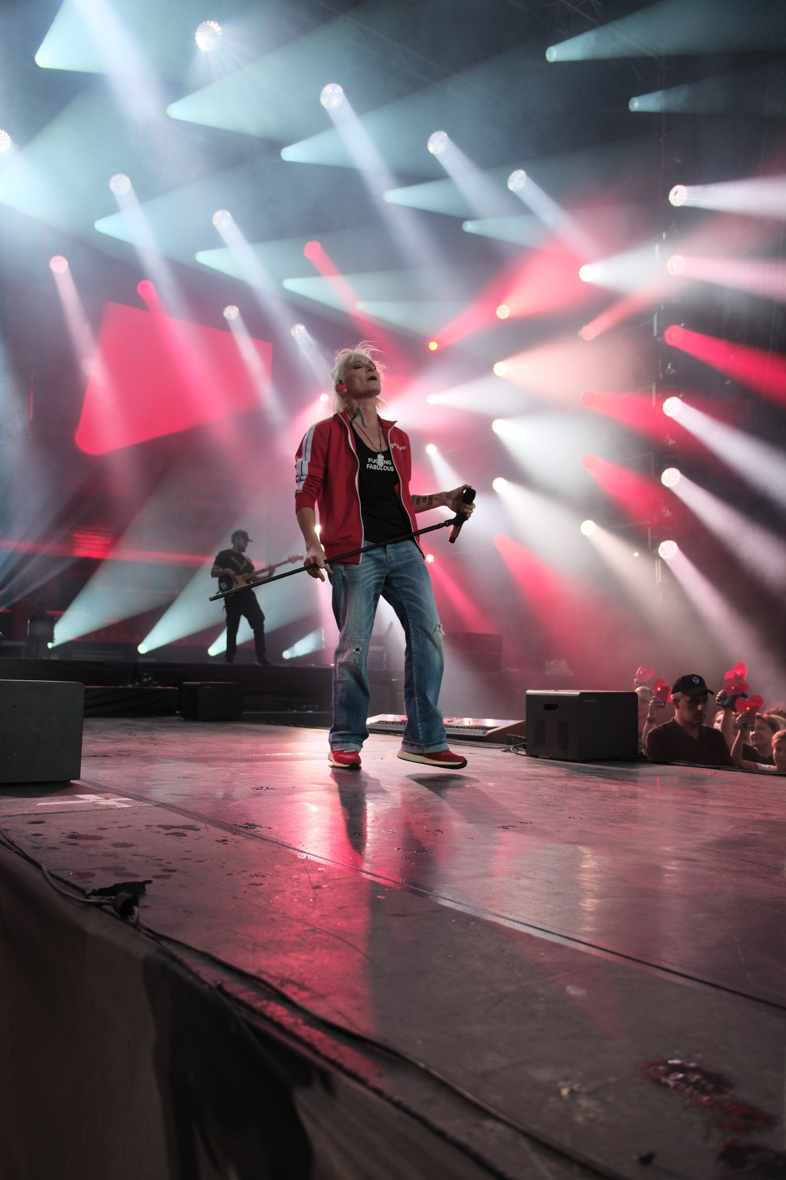 Диана Арбенина (группа «Ночные снайперы») — Москва, МТС Live Лето 2024. RedGeek - блогер и стручњак за образовање и ИТ Кирил Ситнов