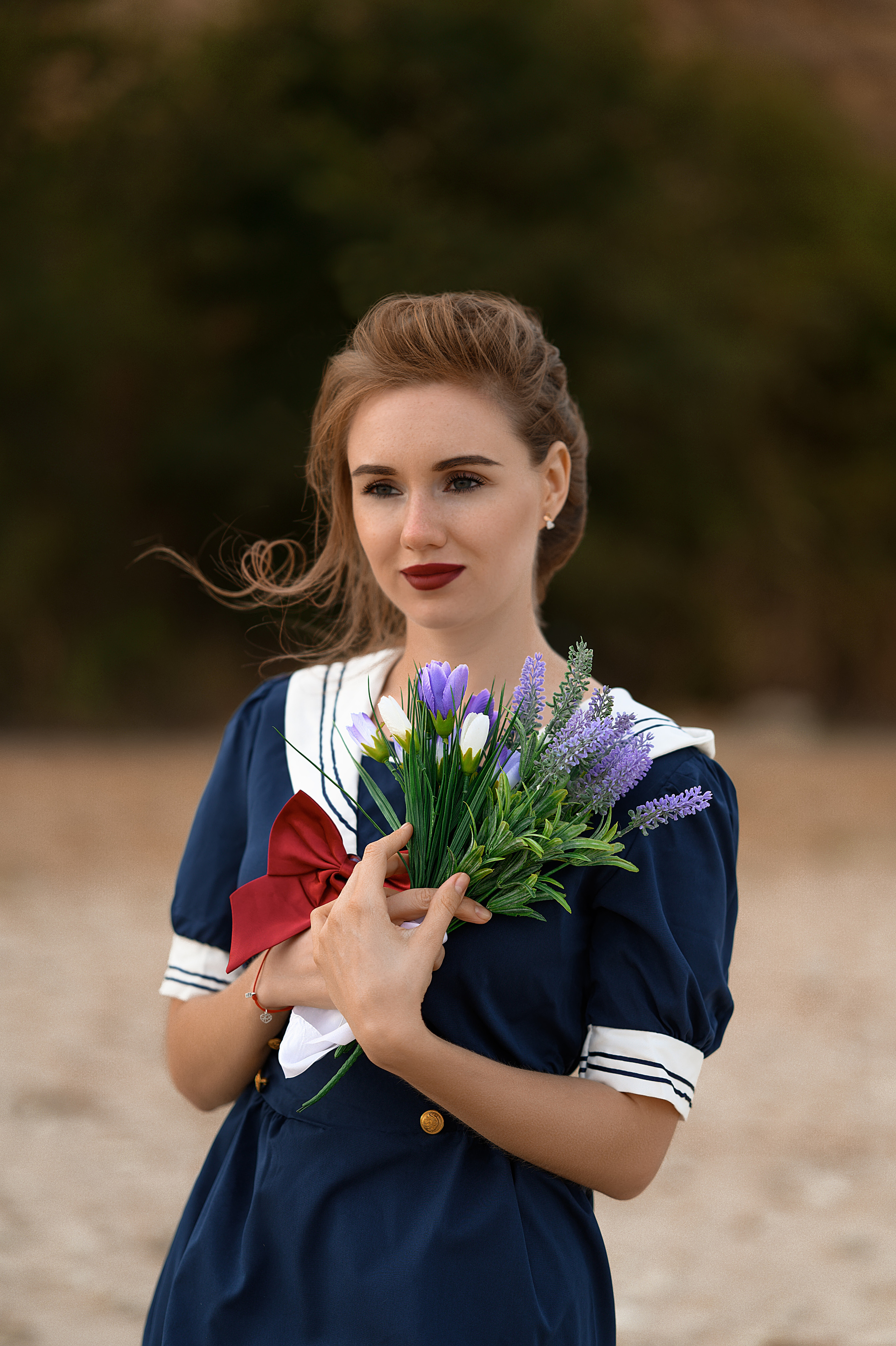 Летняя съёмка в Хорошевской: женский портрет в синем платье. Цимлянское водохранилище, природная эстетика. Фотограф — Елизавета Жуйкова.