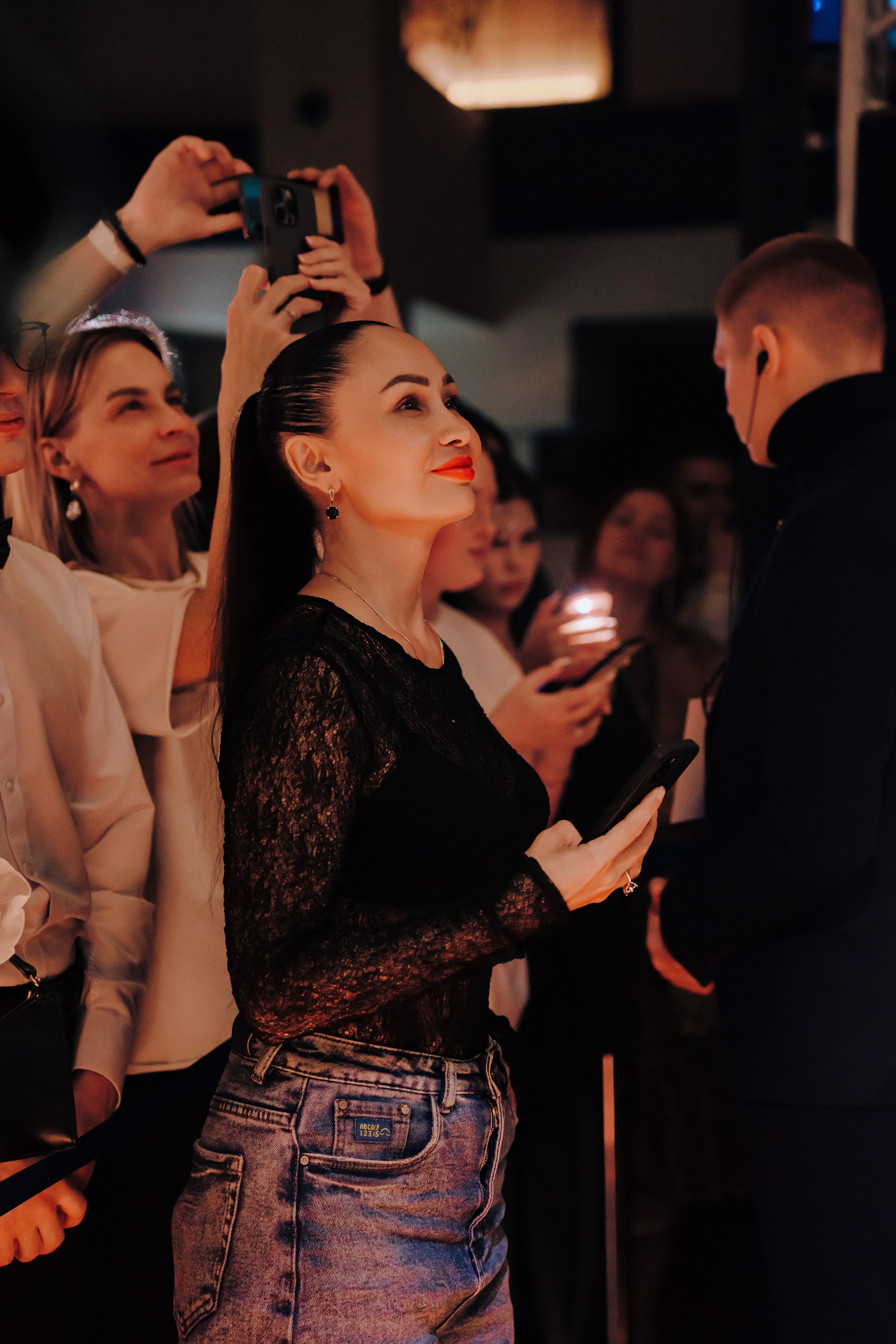 20 ЛЕТ МЕГАПОЛИС ЧЕЛЯБИНСК ХЕДЛАЙНЕР ЕЛКА. Репортажный фотограф Зуев Роман г. Челябинск