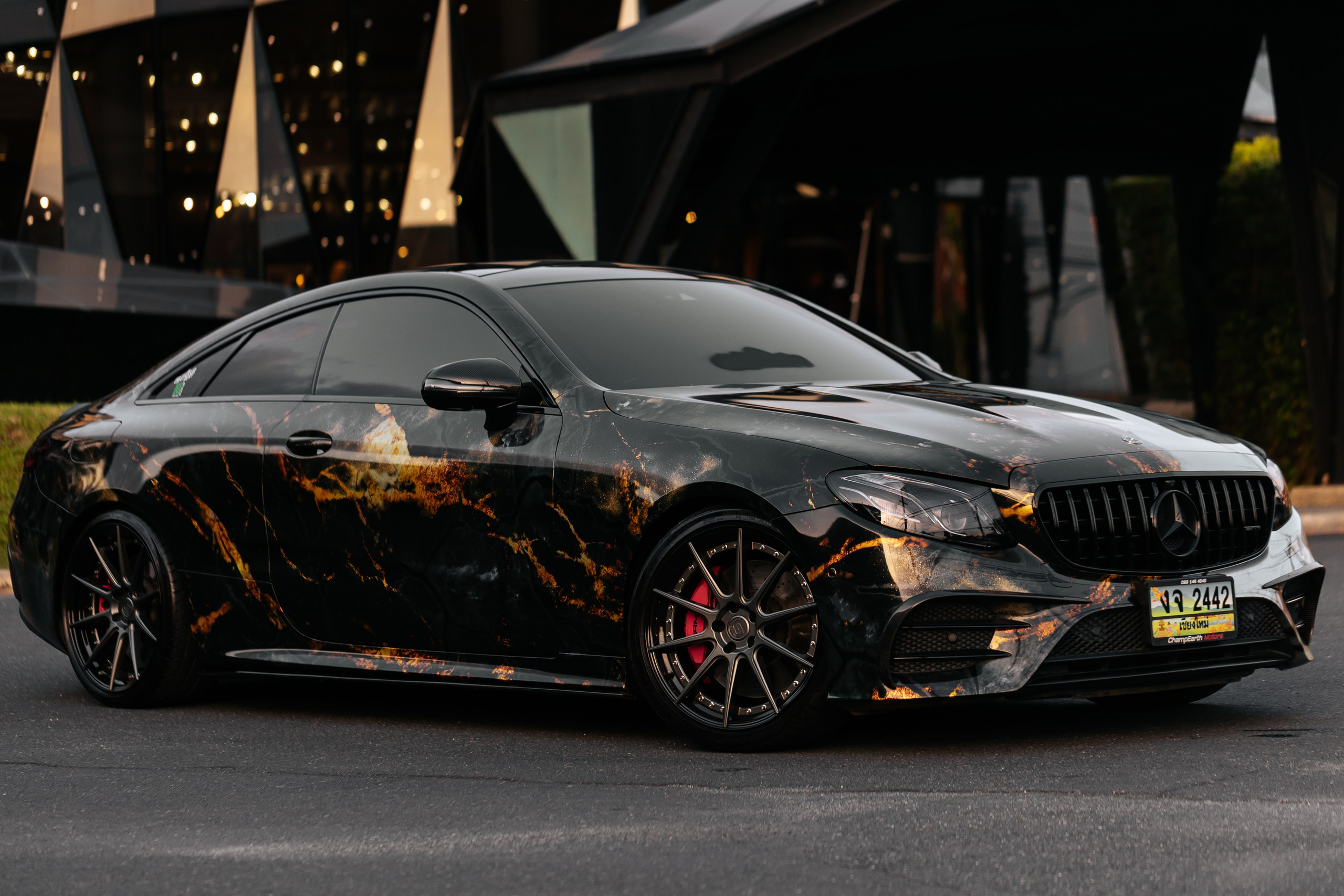 Mercedes Benz E 53. Фотограф в на Пхукете Сергей Войлоков