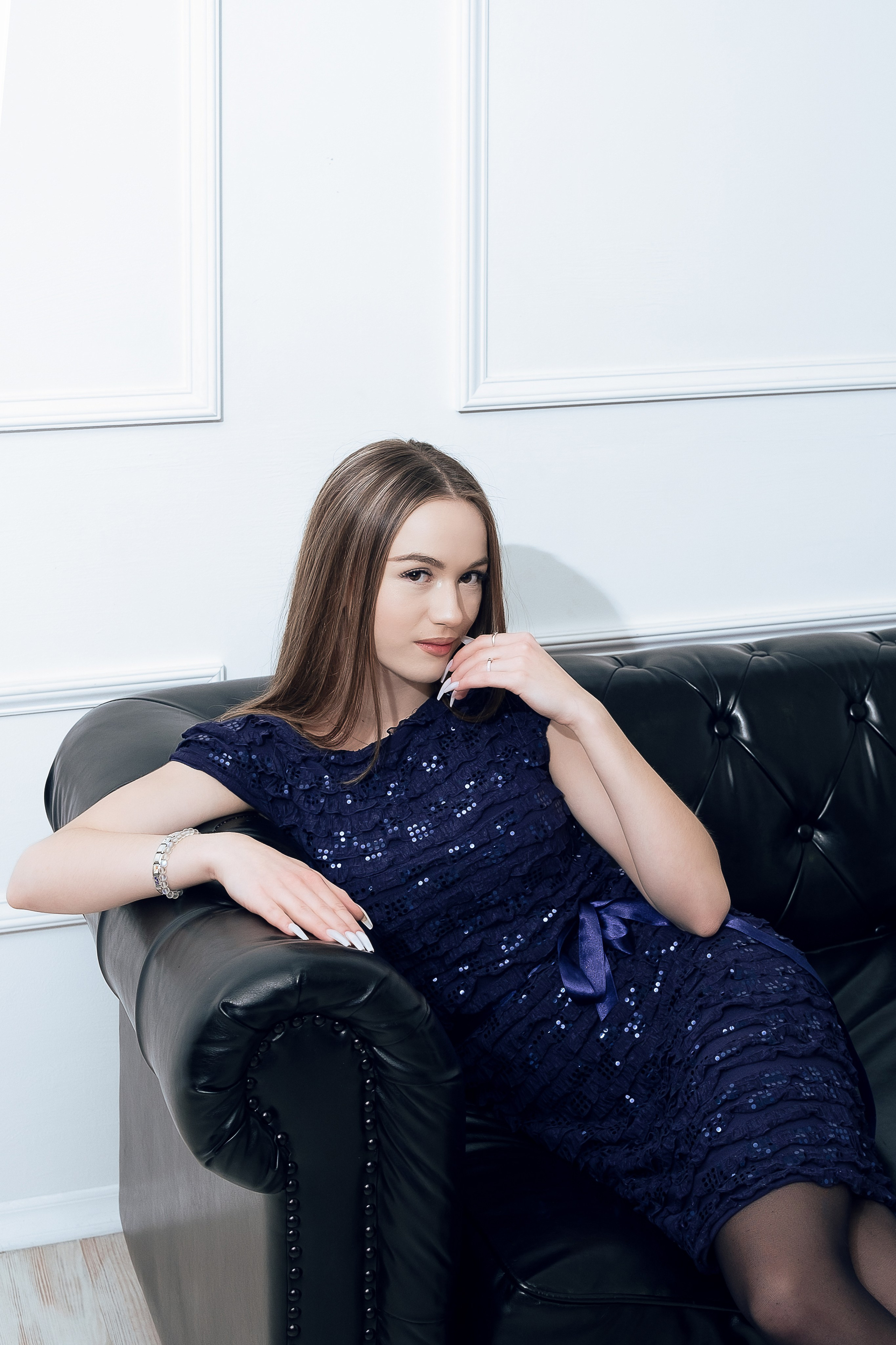 Семейная фотосессия в студии. Фотограф в Чите Анна Камратова. Помогу Вам создать историю, в которой Вы — главный герой!