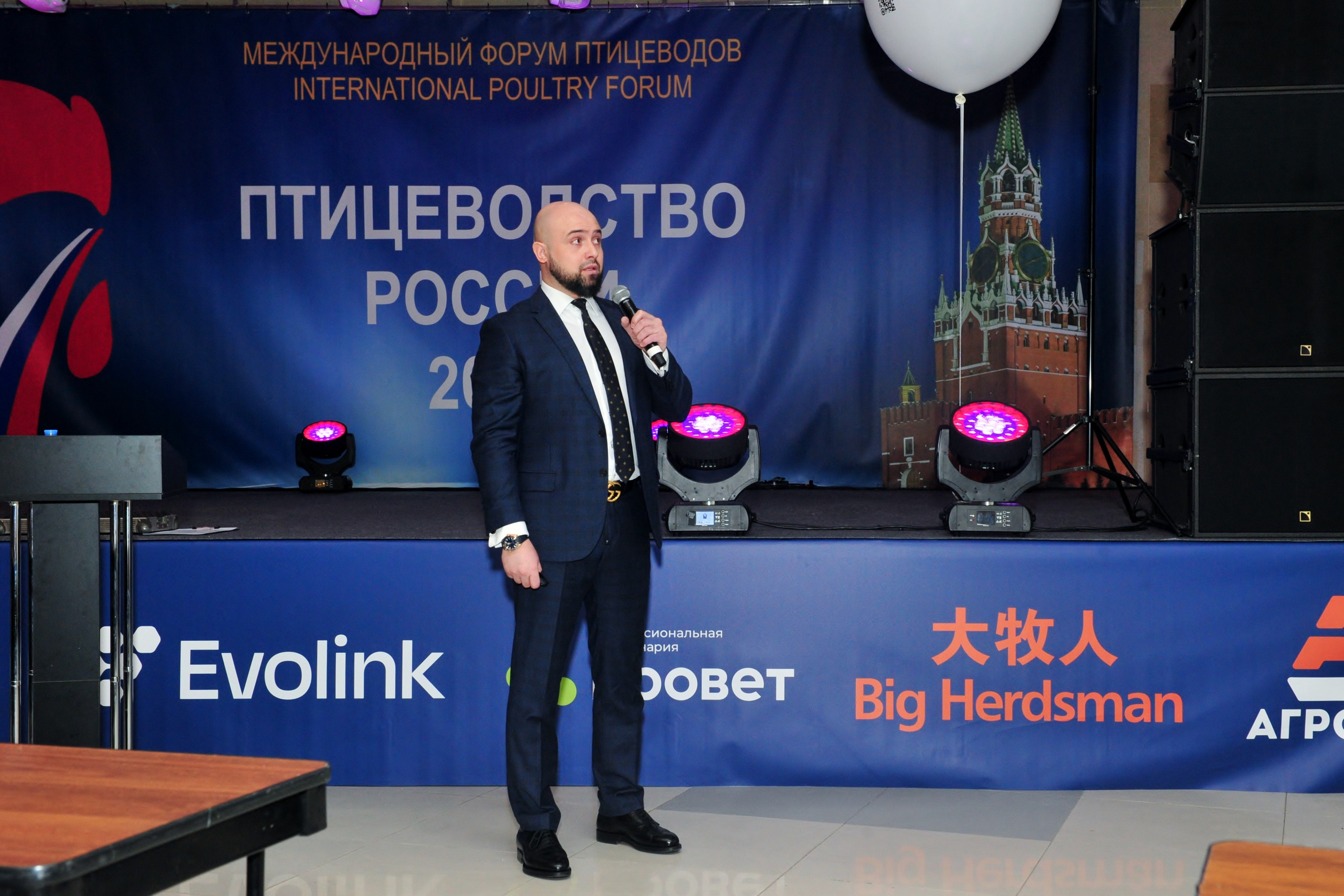 Экспресс съёмка участника Форума Птицеводство России в г-це Космос. Свадебный и семейный фотограф в Москве Ирина Гончарова