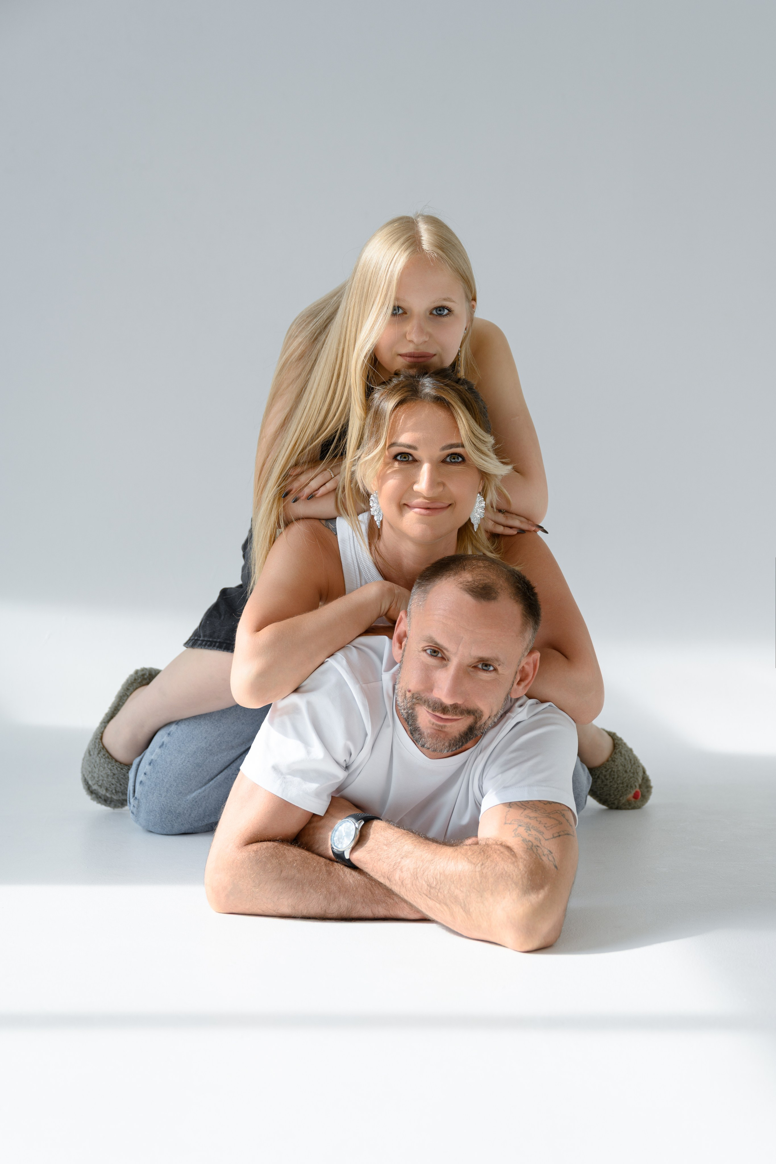 Полина и семья. Студия Base. Фотограф Анастасия Егорова