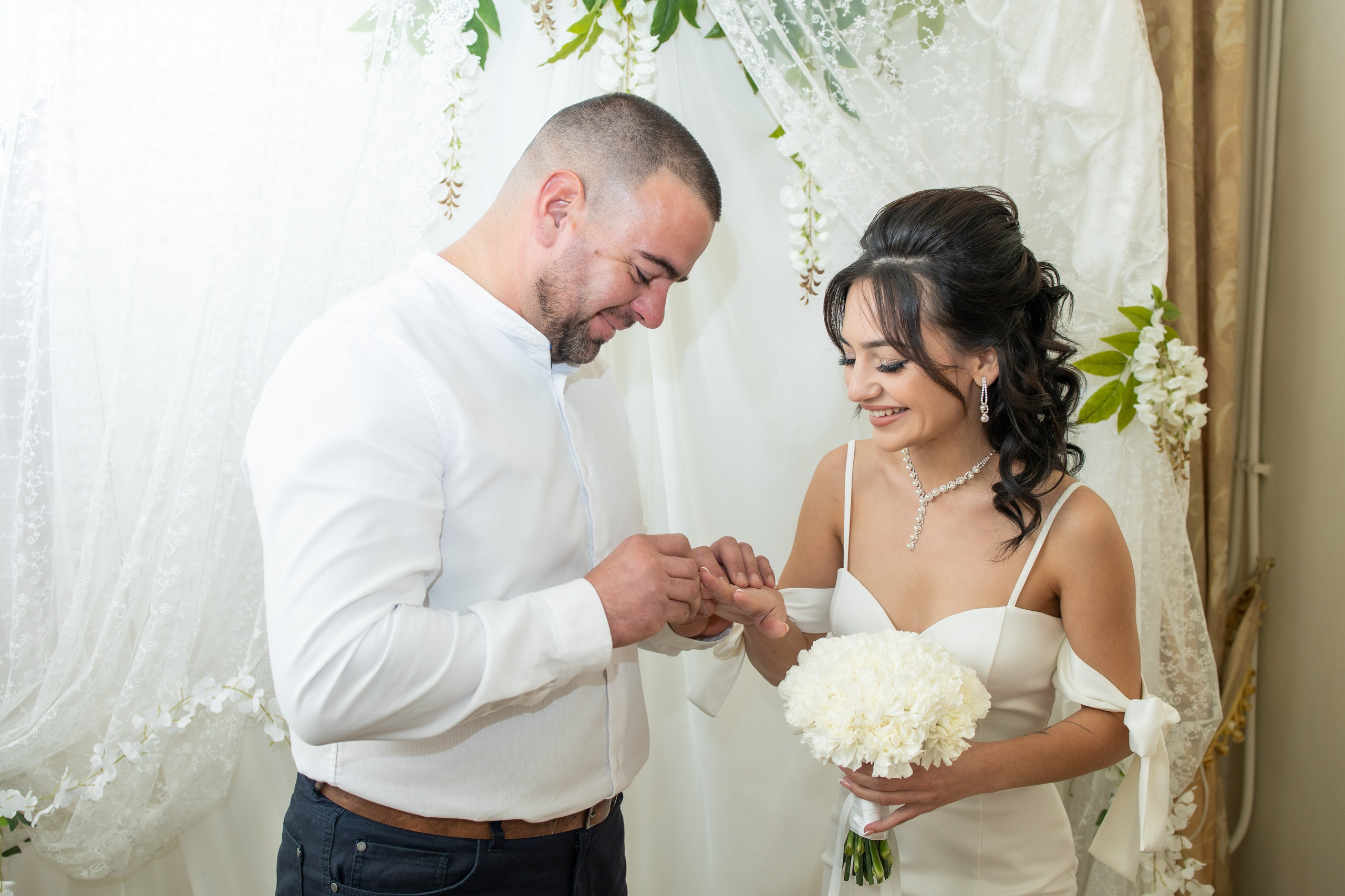 Фотосессия свадебная. Юрий и Мила. Фотограф в Астрахани Айлет Утегенова