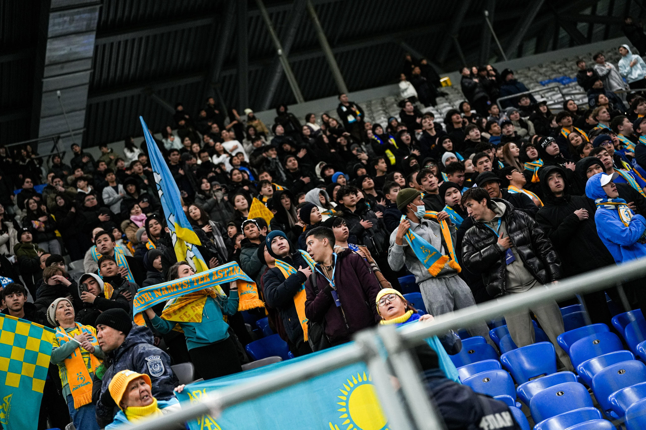 FC ASTANA. Здравствуйте Меня зовут Берден Ансар, Я профессиональный фотограф