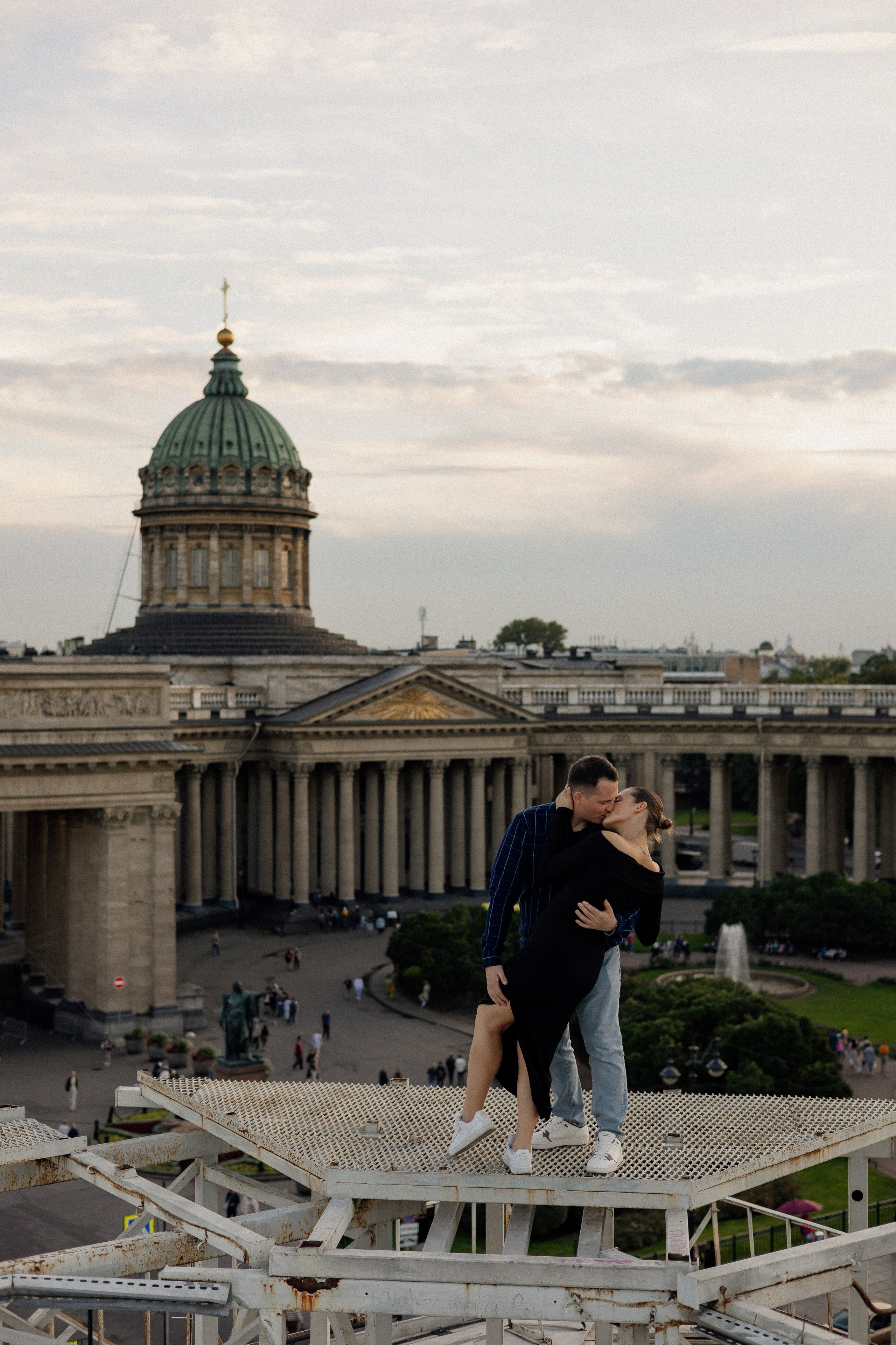 Романтика питерских крыш. Свадебный фотограф в Санкт-Петербурге Ксения Кобышева