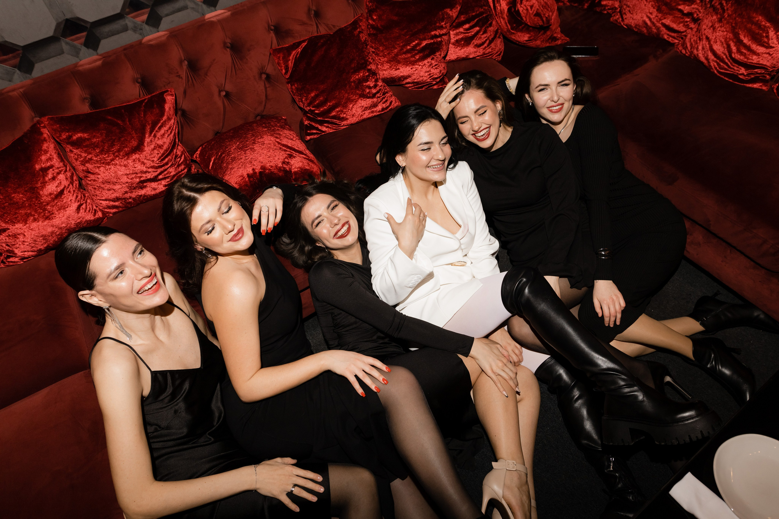 Девичник Альбины в «Leps bar». ФОТОГРАФ НОВОСИБИРСК — АЛЁНА ЖИГАЛЕЕВА