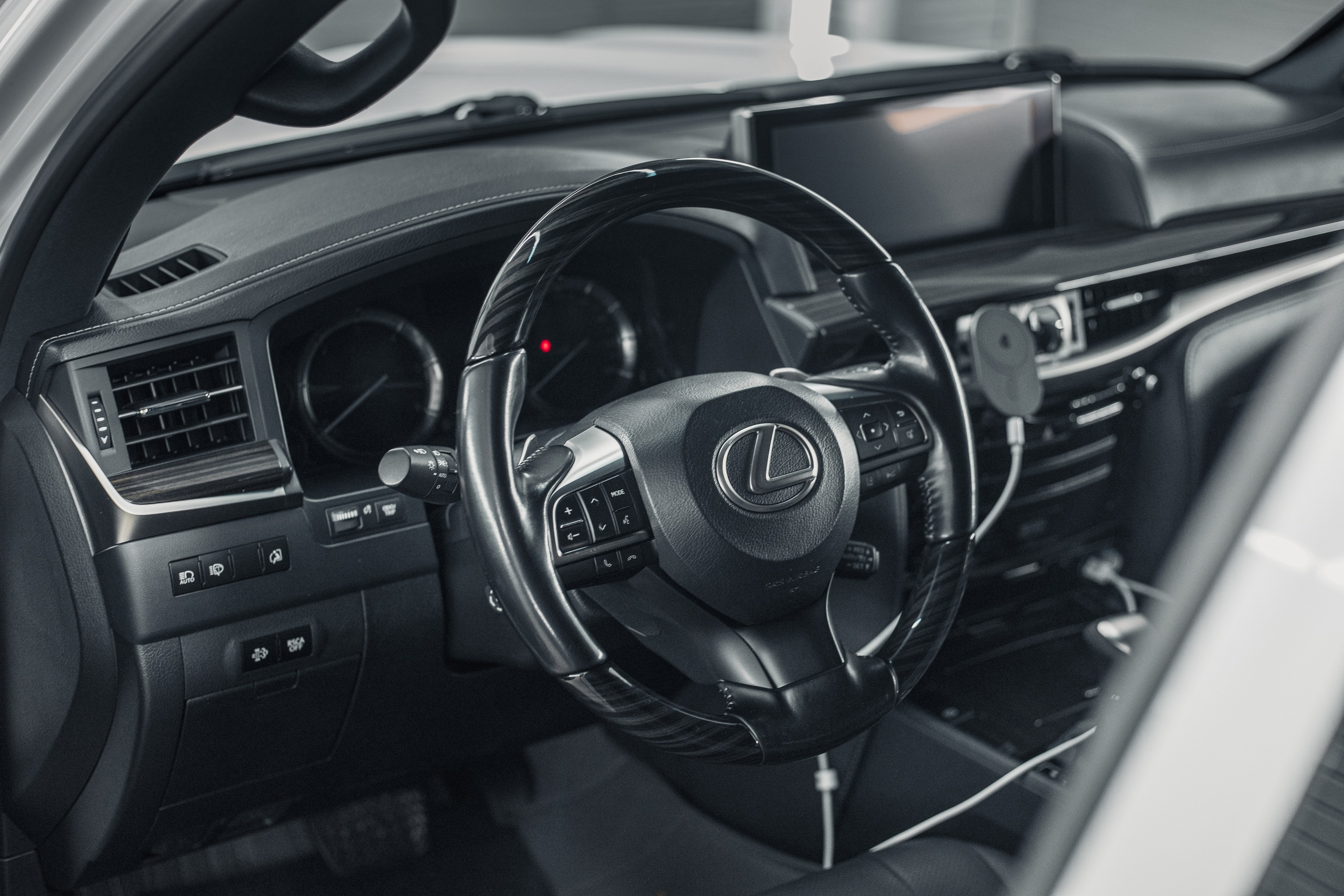 Руль на lexus lx570