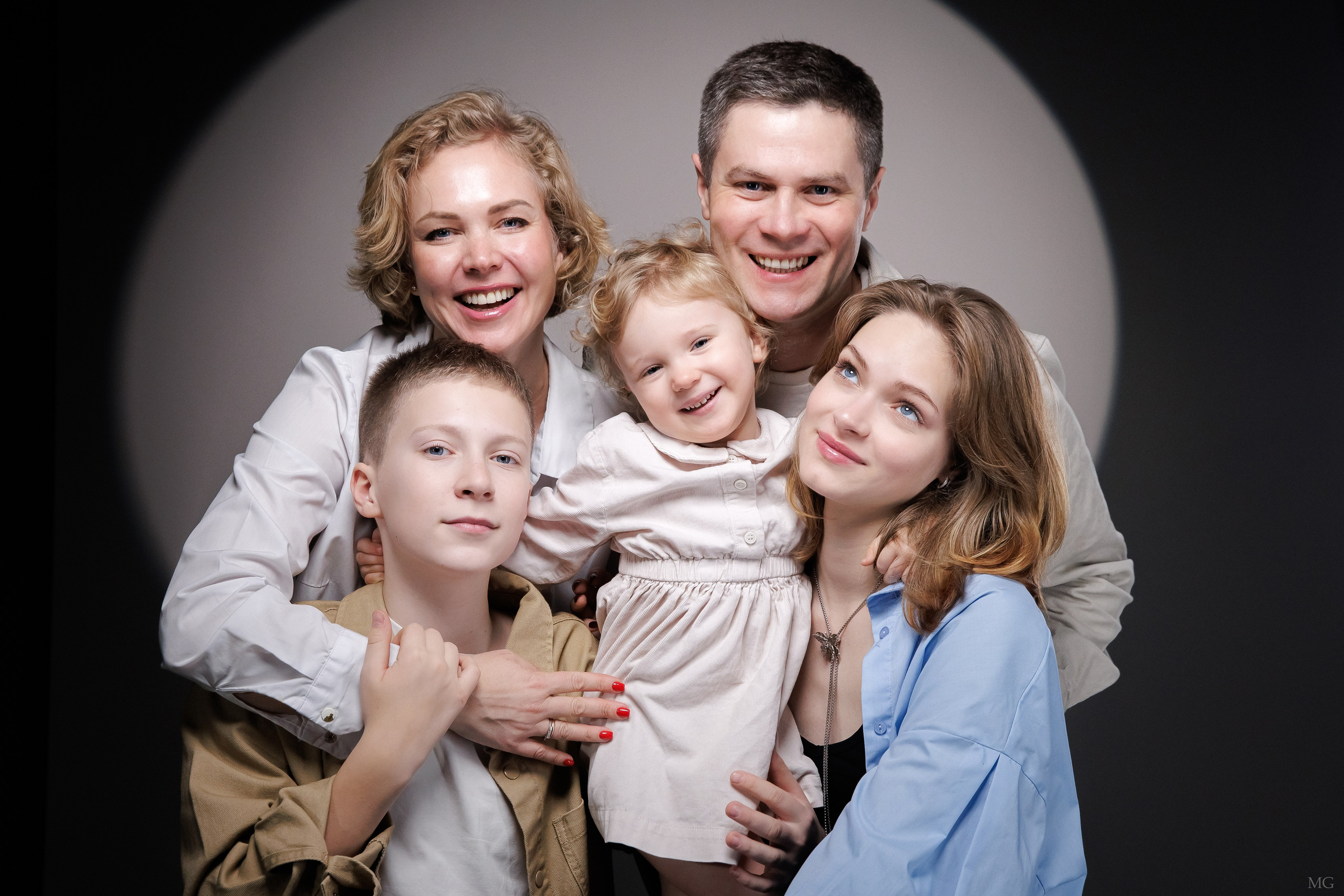 Family. Маша Гонтарь Семейный домашний репортажный фотограф в Санкт-Петербурге