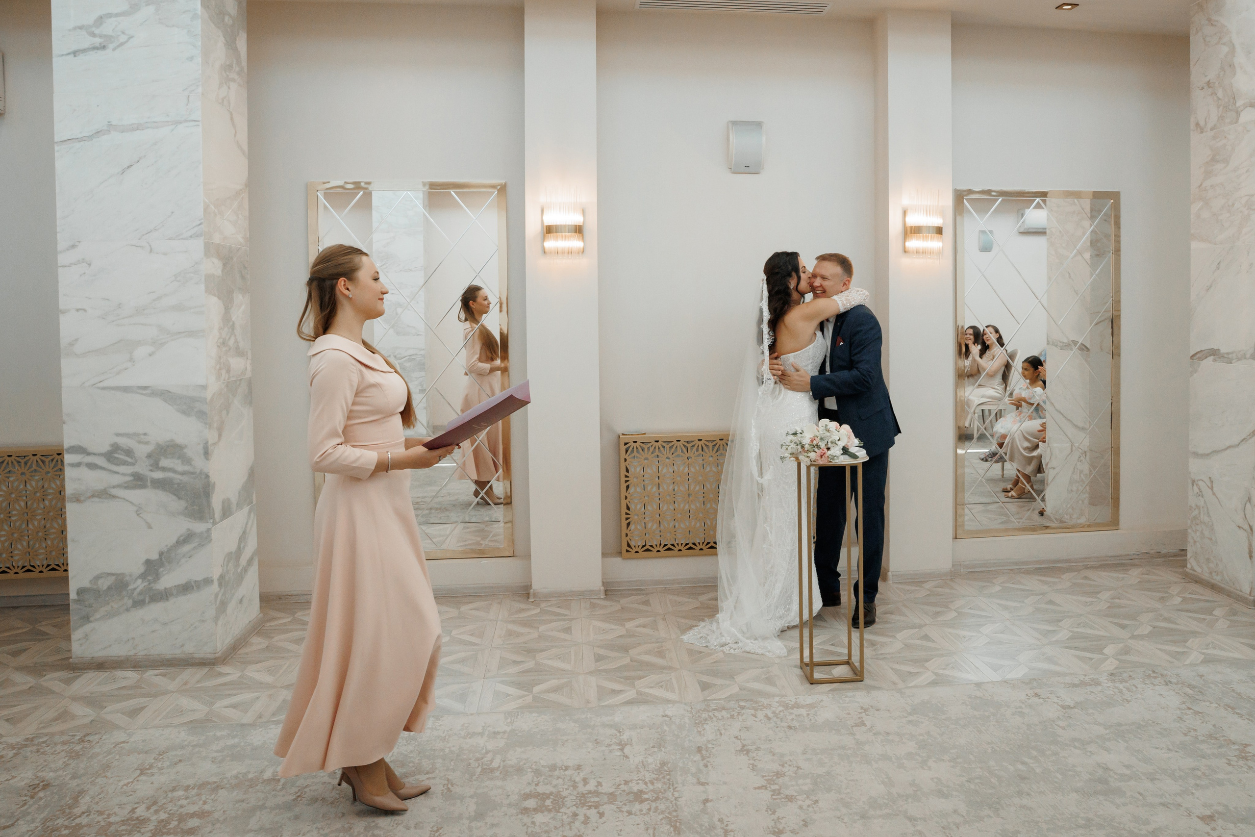 Отель The St. Regis Москва Никольская и 4-й ЗАГС (Савеловский). Свадебный и репортажный фотограф (Москва, Королев и другие)