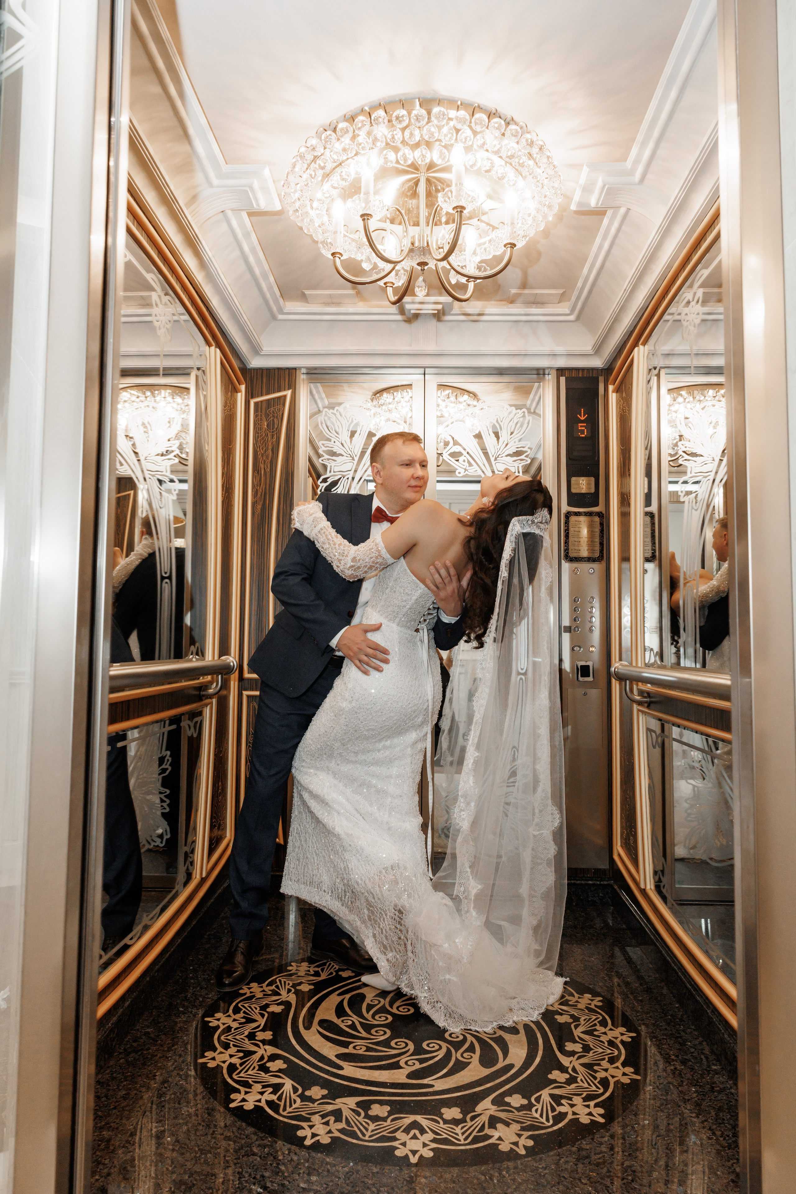 Отель The St. Regis Москва Никольская и 4-й ЗАГС (Савеловский). Свадебный и репортажный фотограф (Москва, Королев и другие)