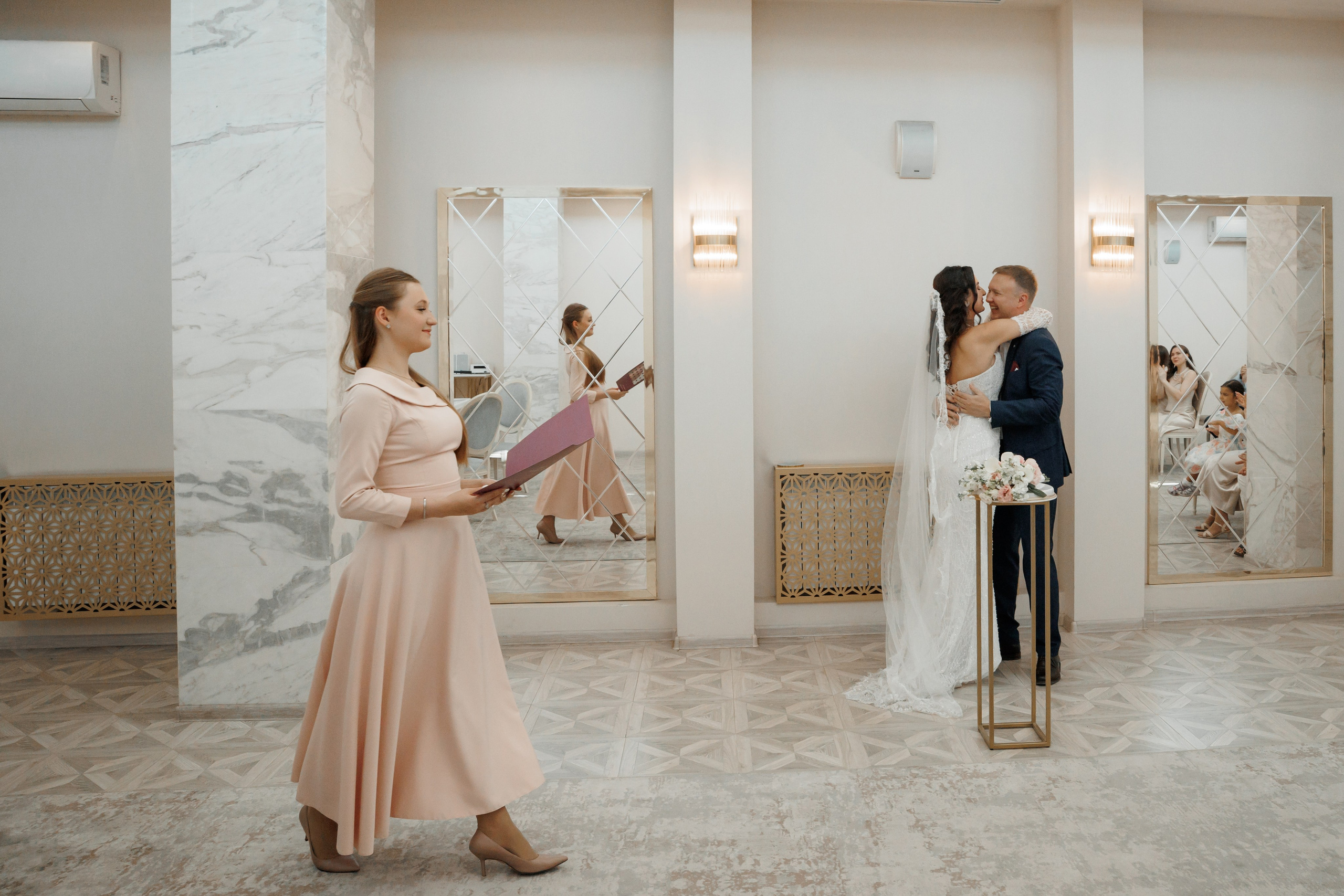 Отель The St. Regis Москва Никольская и 4-й ЗАГС (Савеловский). Свадебный и репортажный фотограф (Москва, Королев и другие)