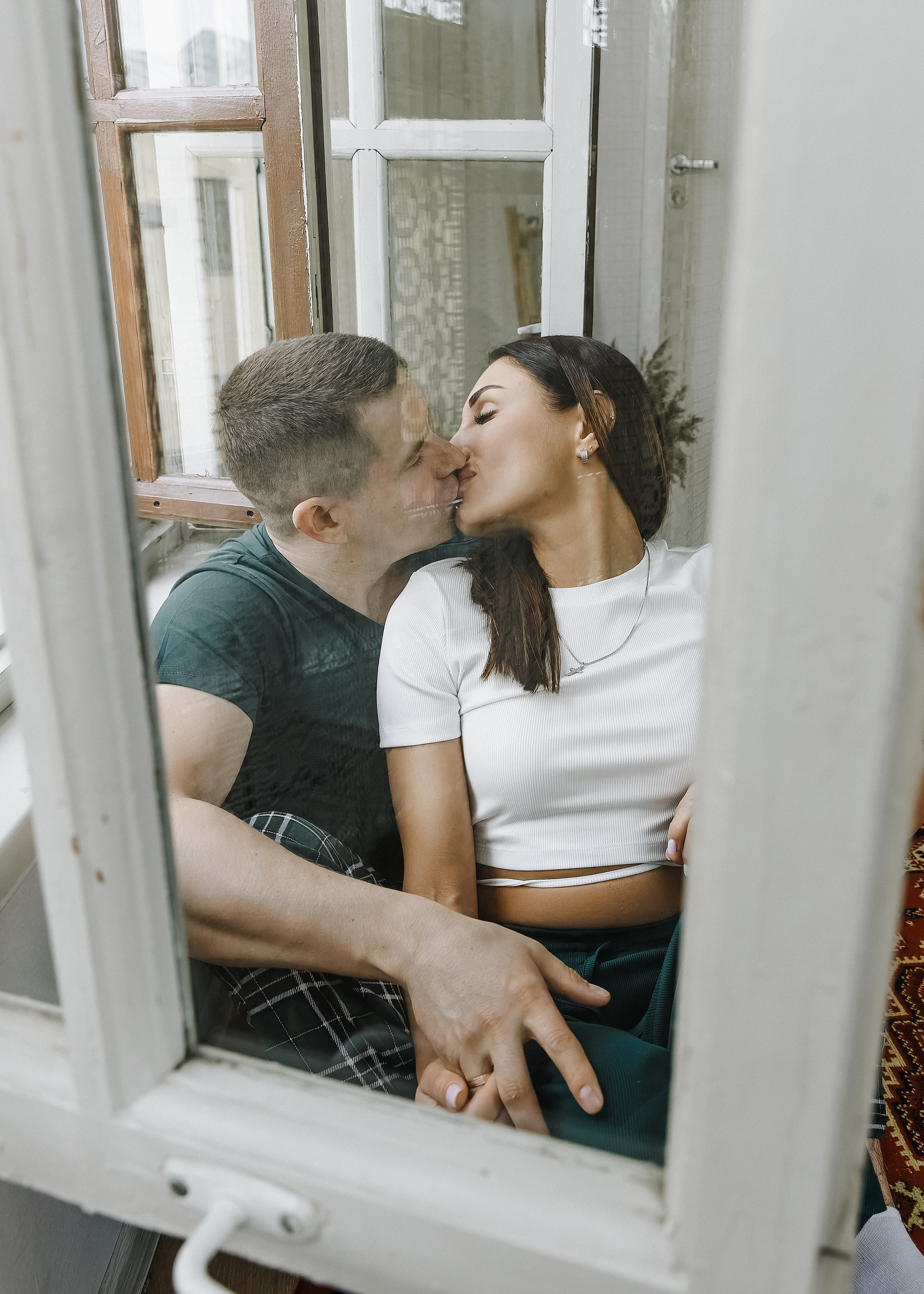 Саша и Андрей — лав стори в фотостудии. Свадебный и портретный фотограф в Санкт-Петербурге Анна Демьянова