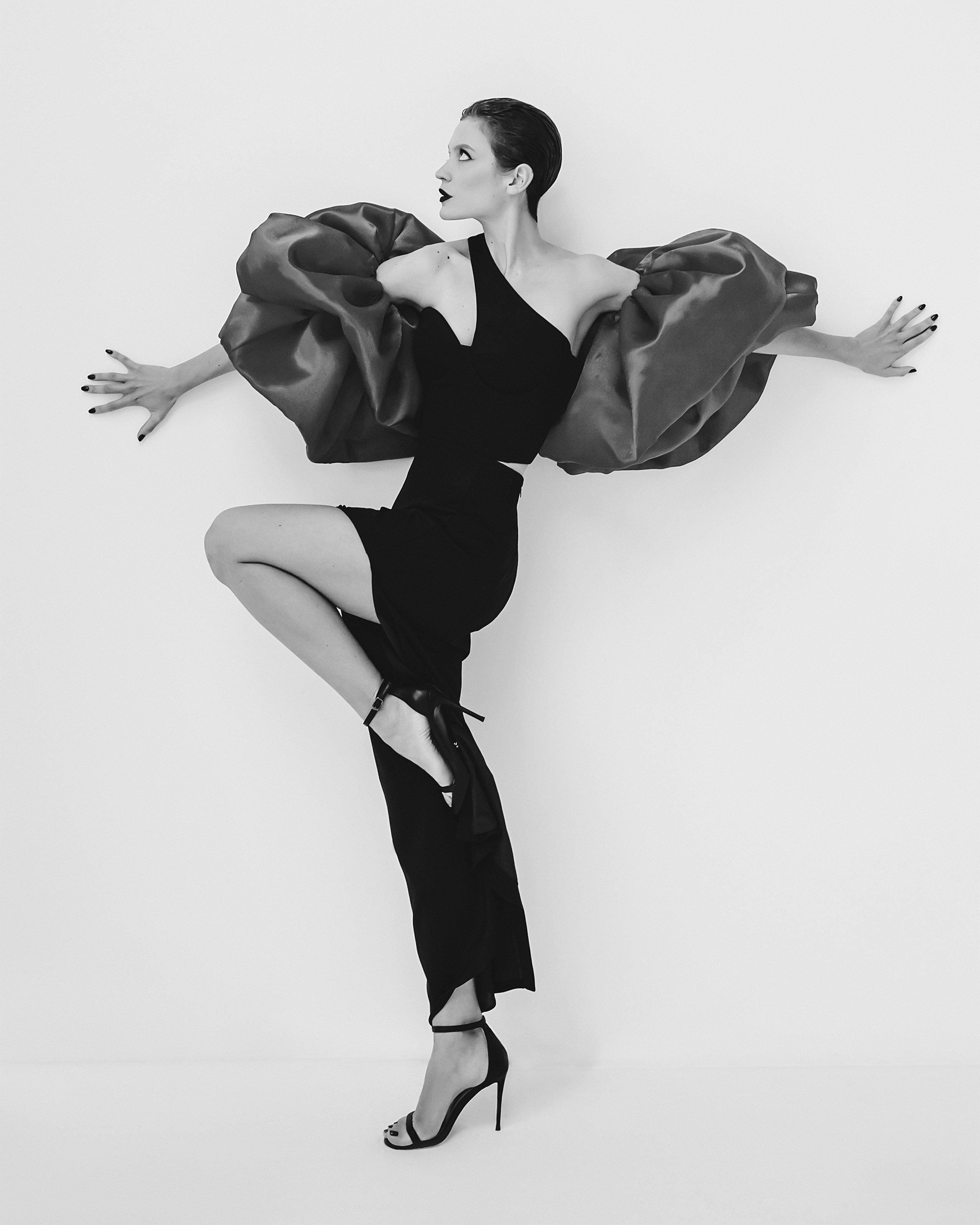 Позирование в полный рост. Профессиональный фотограф в Москве