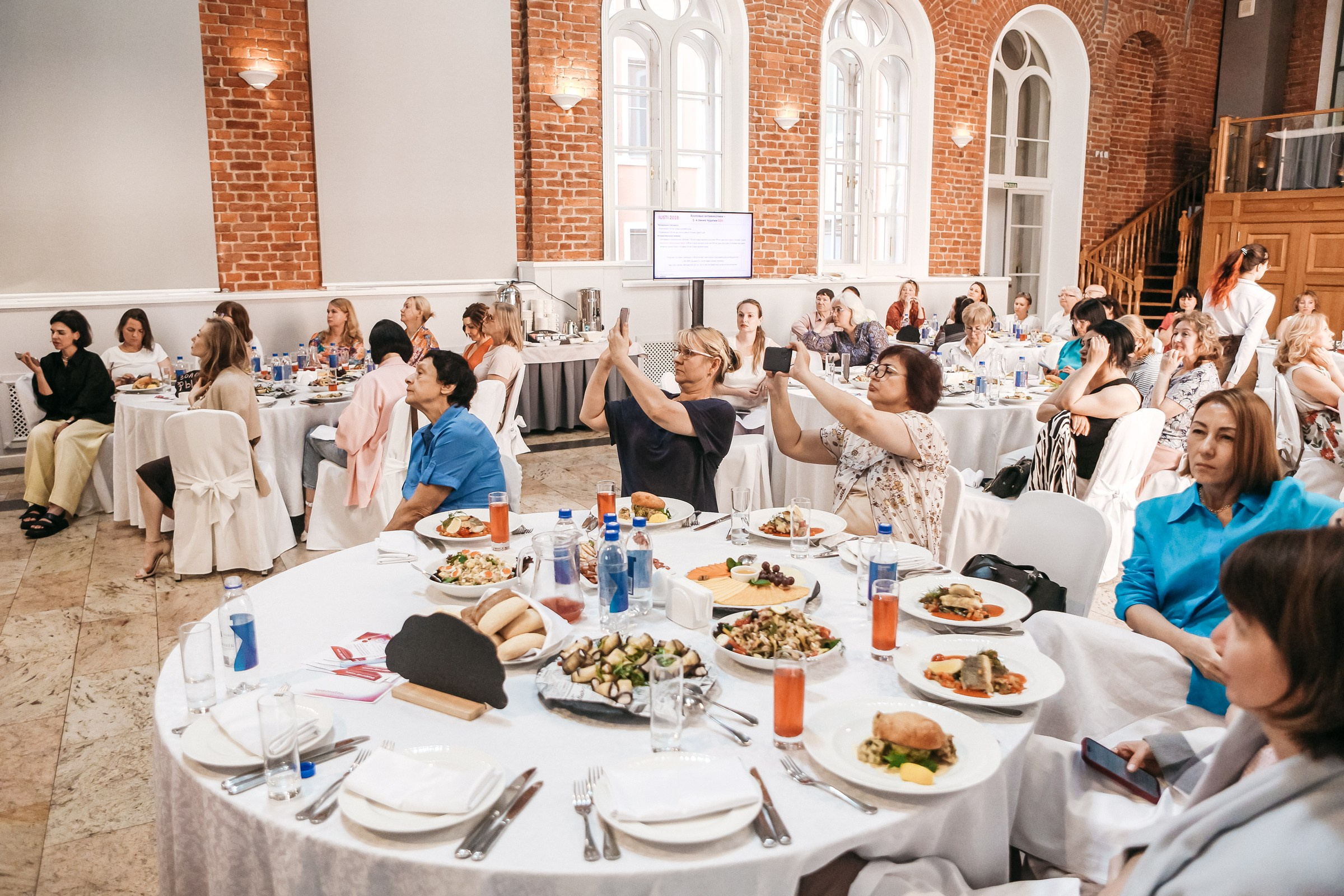 Репортажный фотограф на мероприятие Питер