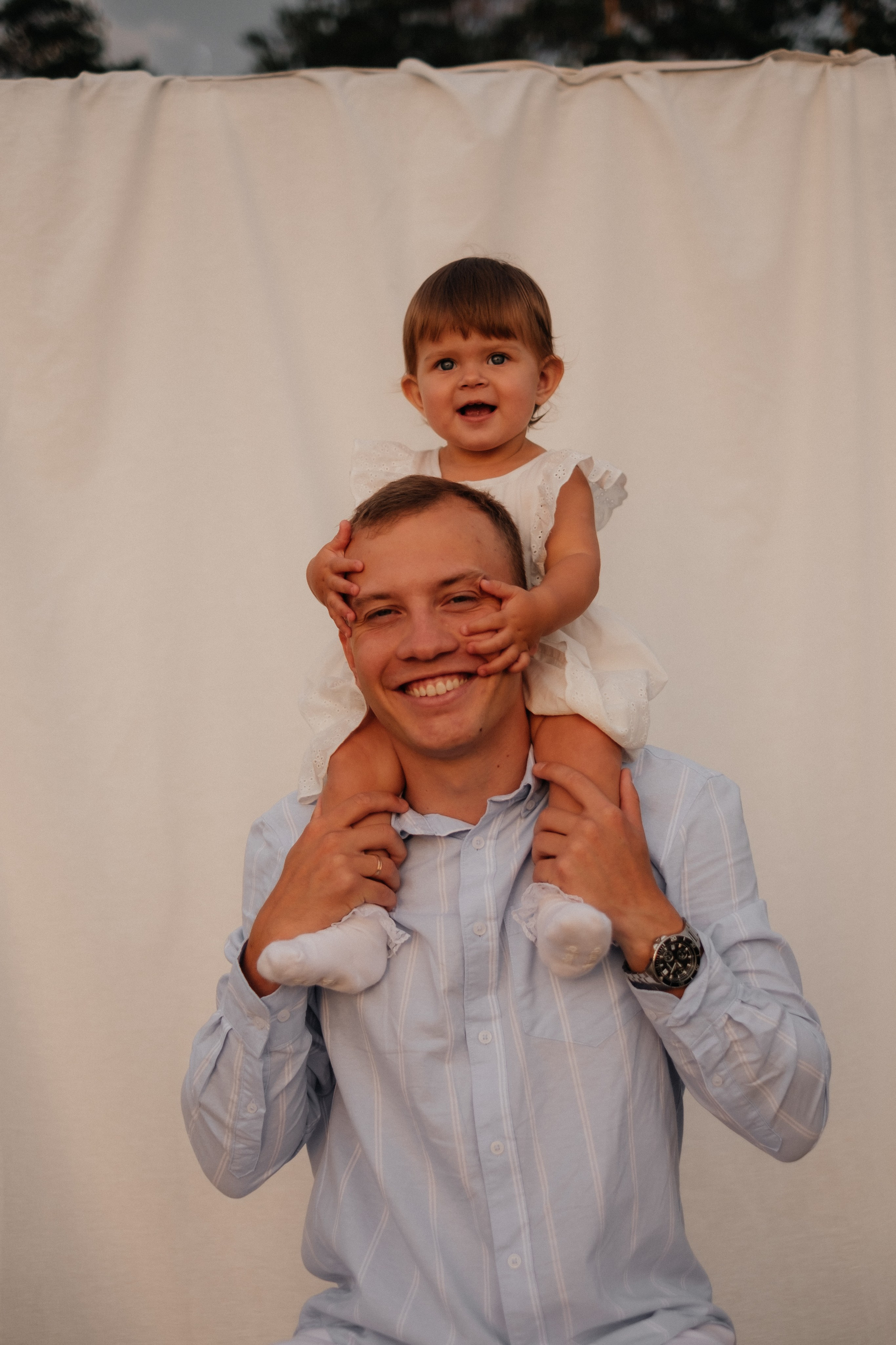 Алина, Ярослав и Тая на берегу. Фотограф в Новосибирске Диана Ильиных