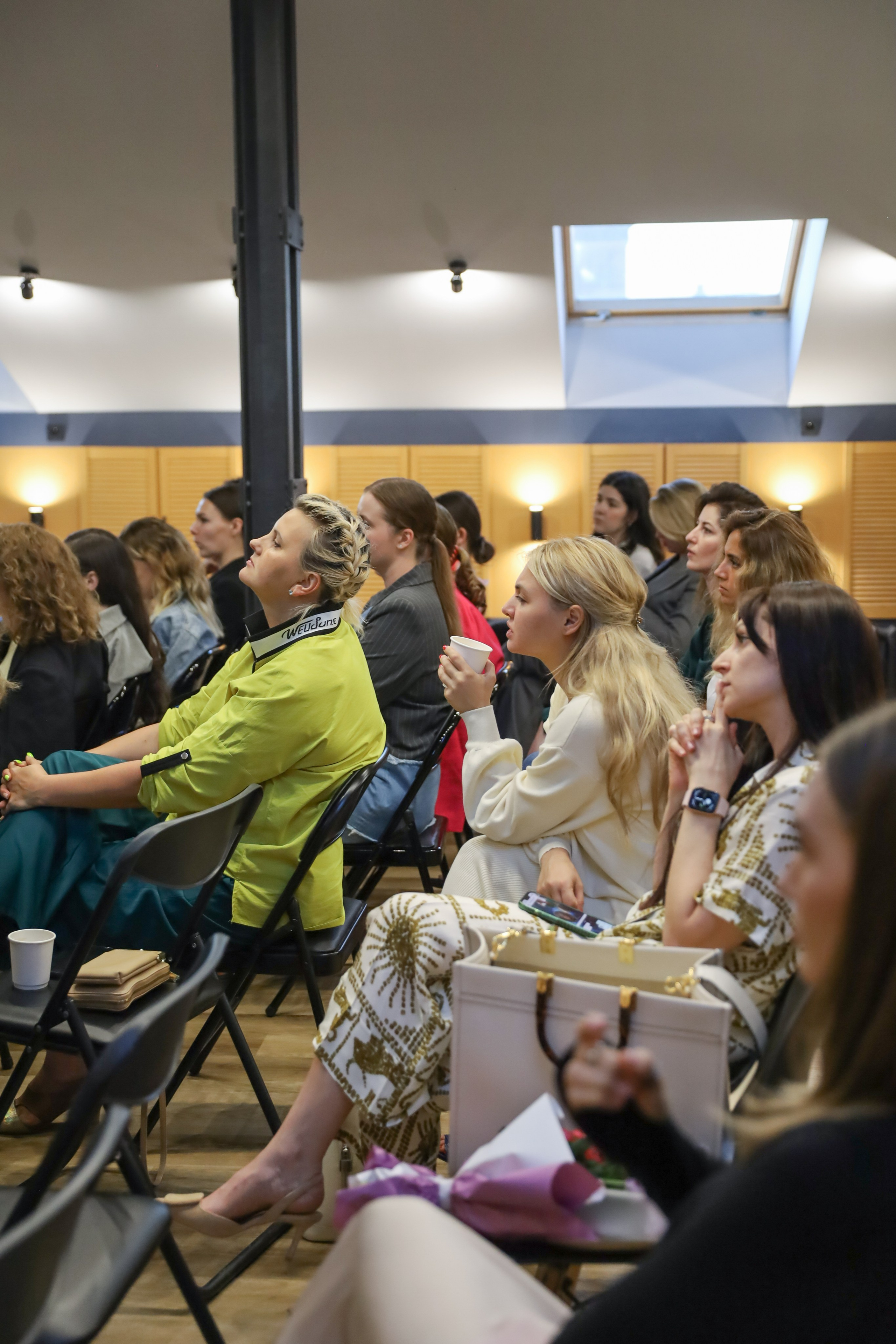 ТРАНСФОРМАЦИОННОЕ ШОУ АННЫ НОВИКОВОЙ 2023. Фотограф мероприятий Ирина Каширина