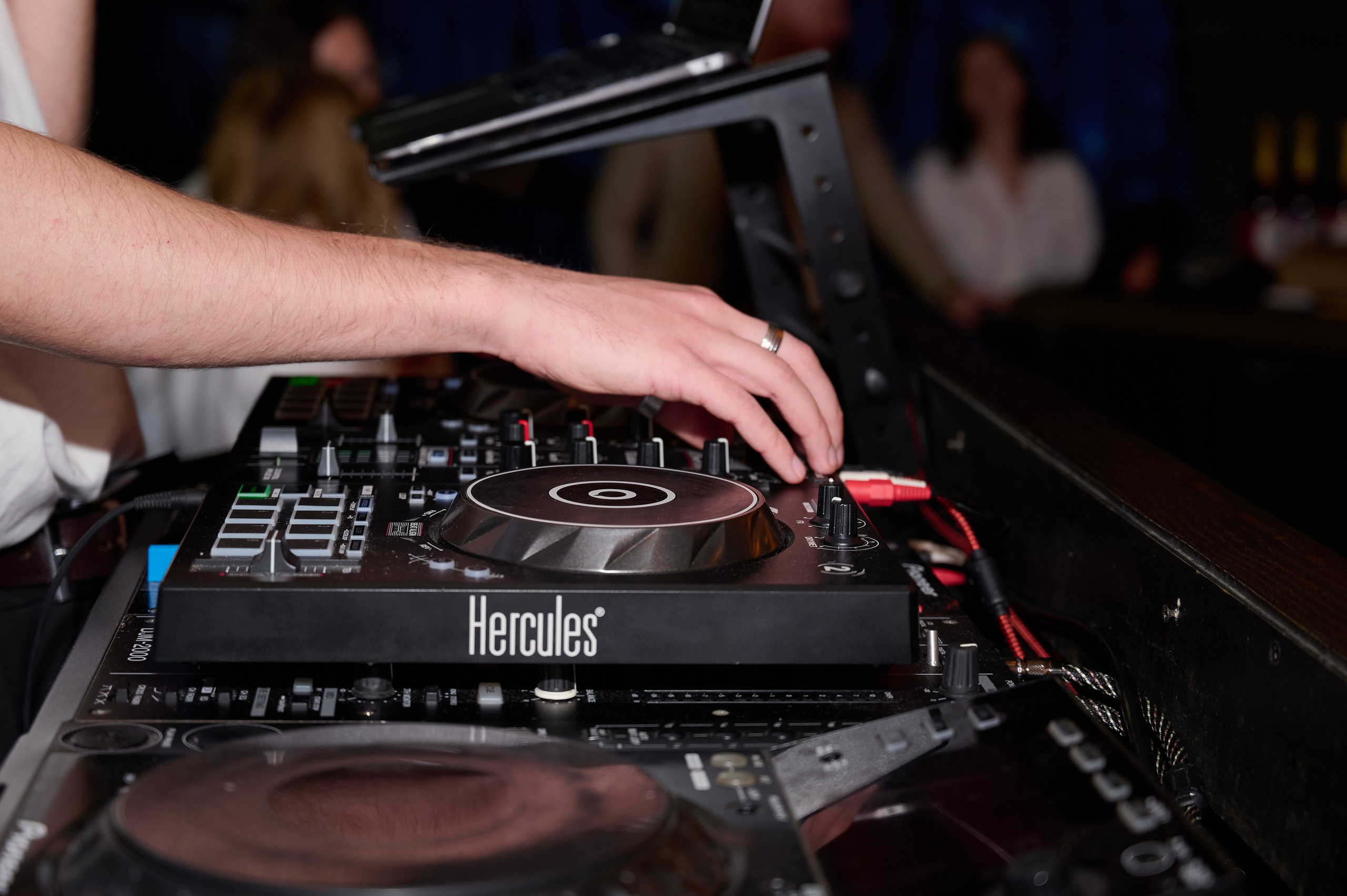 Торжества (юбилеи, корпоративные мероприятия). Выпускные Альбомы в Нижнем Новгороде