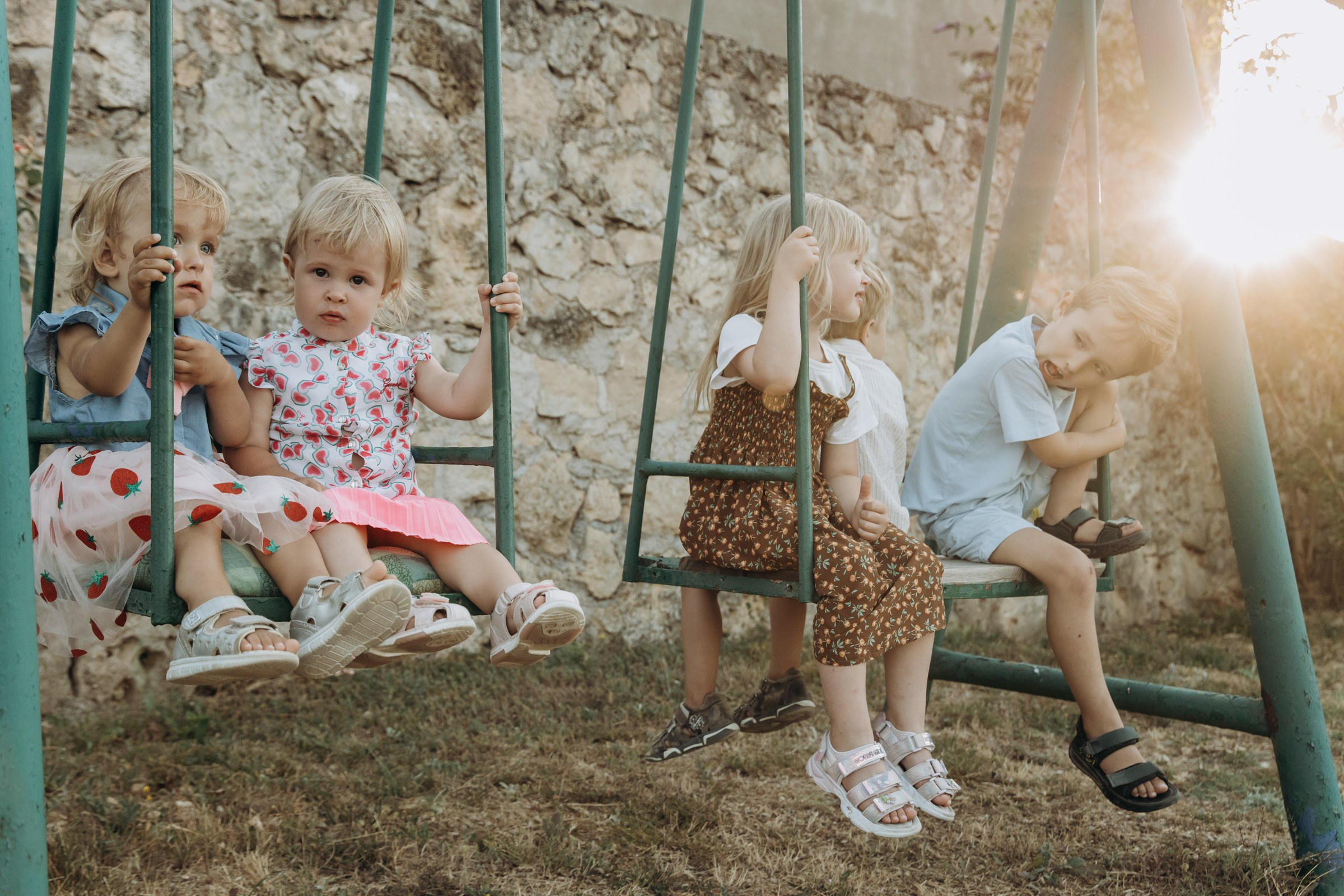 Дети и семьи. На моих фотографиях дети всегда улыбаются и смеются по-настоящему. Я знаю что для этого нужно. Применяю секретный секрет). Фотограф в Крыму — Федор зайцев. Свадебная, семейная и портретная съёмка. Фотографии для контента, для бизнеса. Корпоративная съёмка