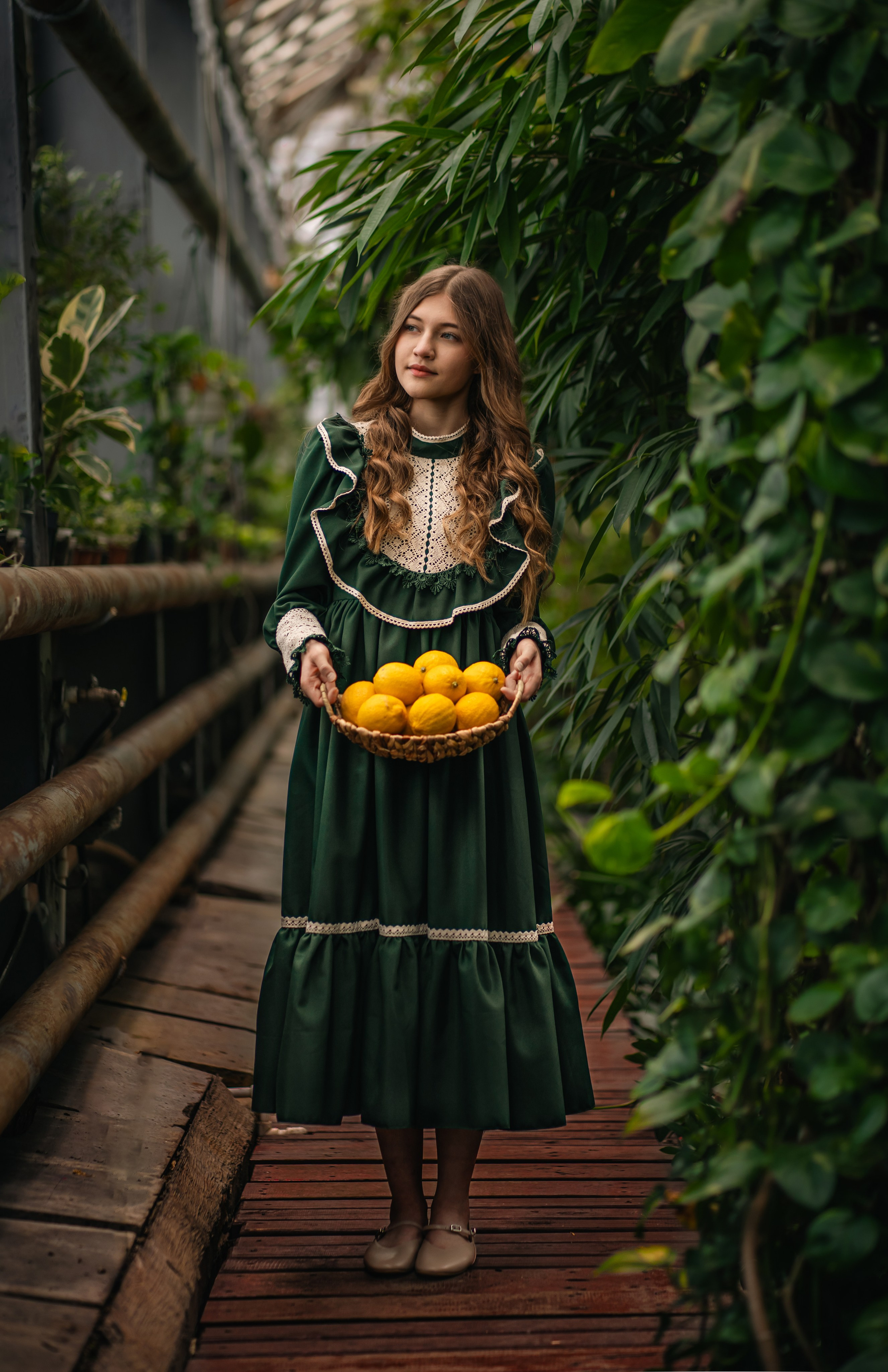 Девушка в цветочной оранжерее. Фотограф Мария N Екатеринбург