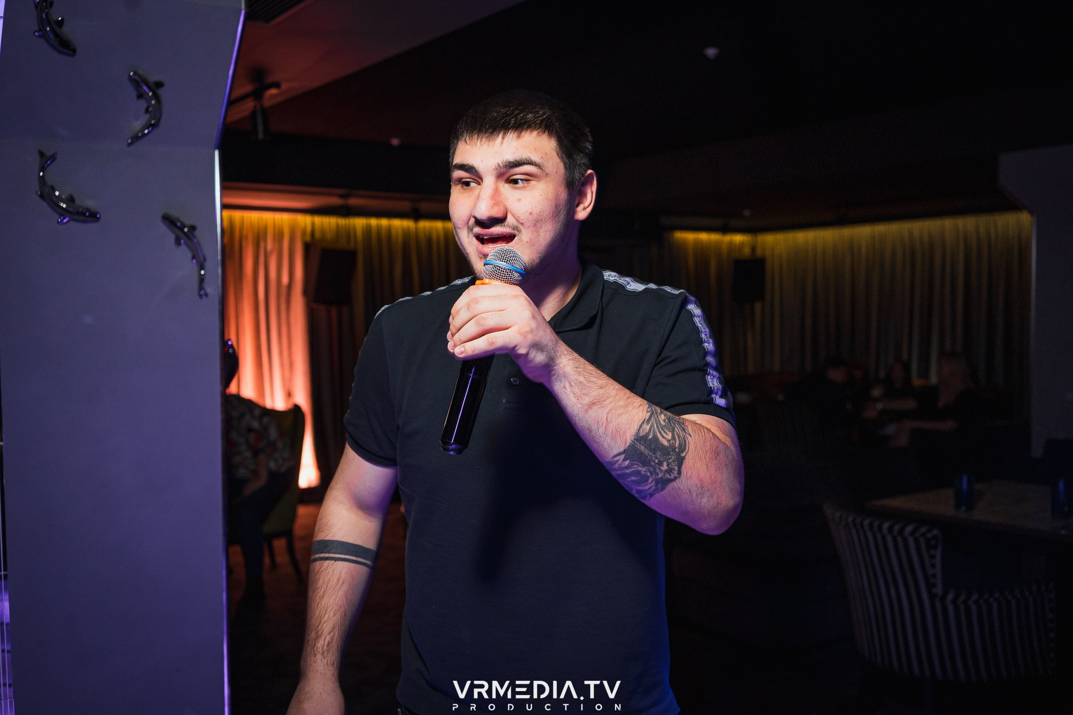 НОВОГОДНЯЯ РАЗМИНКА в караоке-баре «Volna»