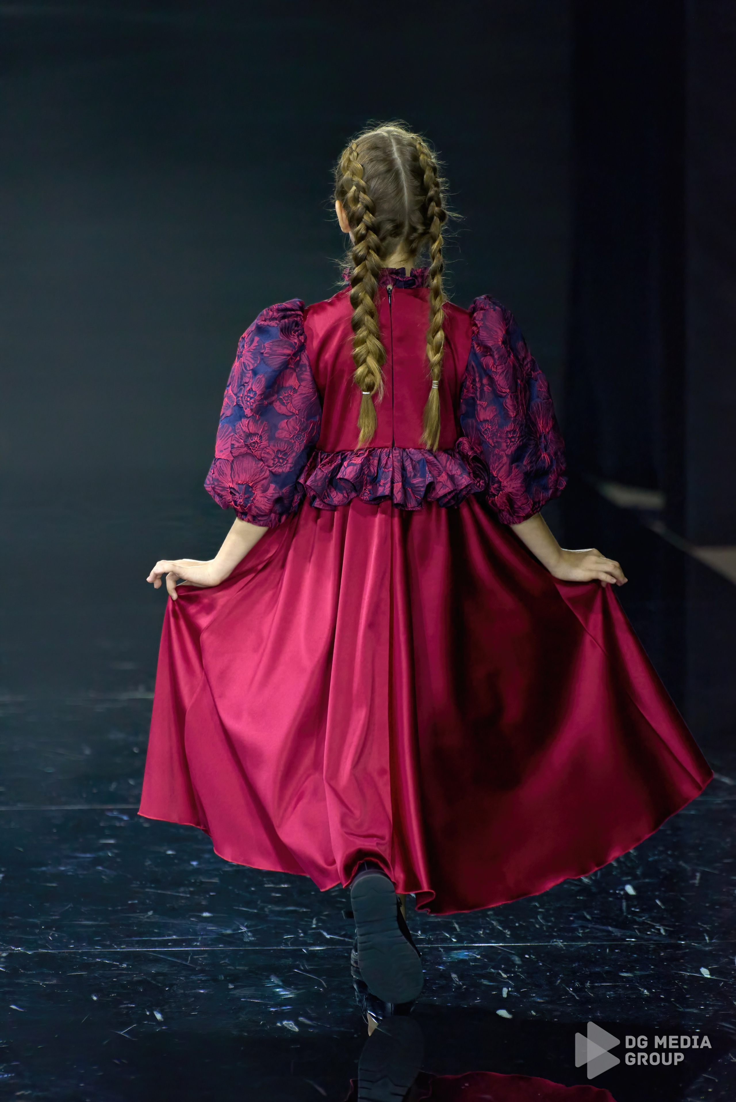 Giza | sfw 2025 | the fragment. DG MEDIA GROUP | Контент для модных показов и концертов