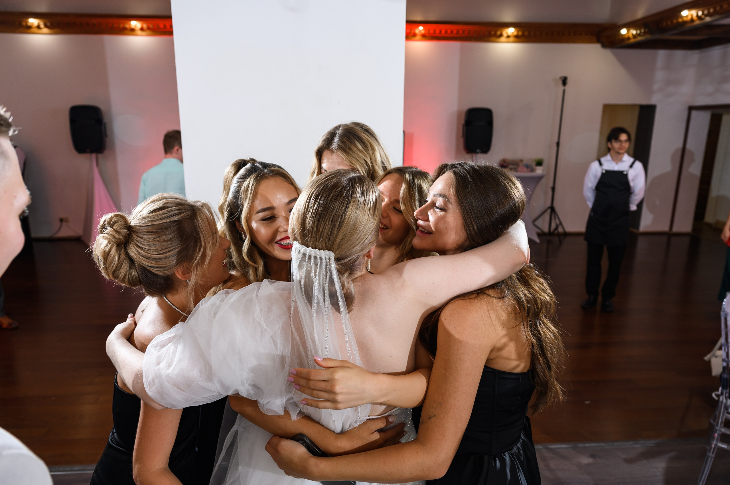 Свадебная фотосессия Банкетный зал Замок Монсоро. Свадебный фотограф Москва Юрий Кульман