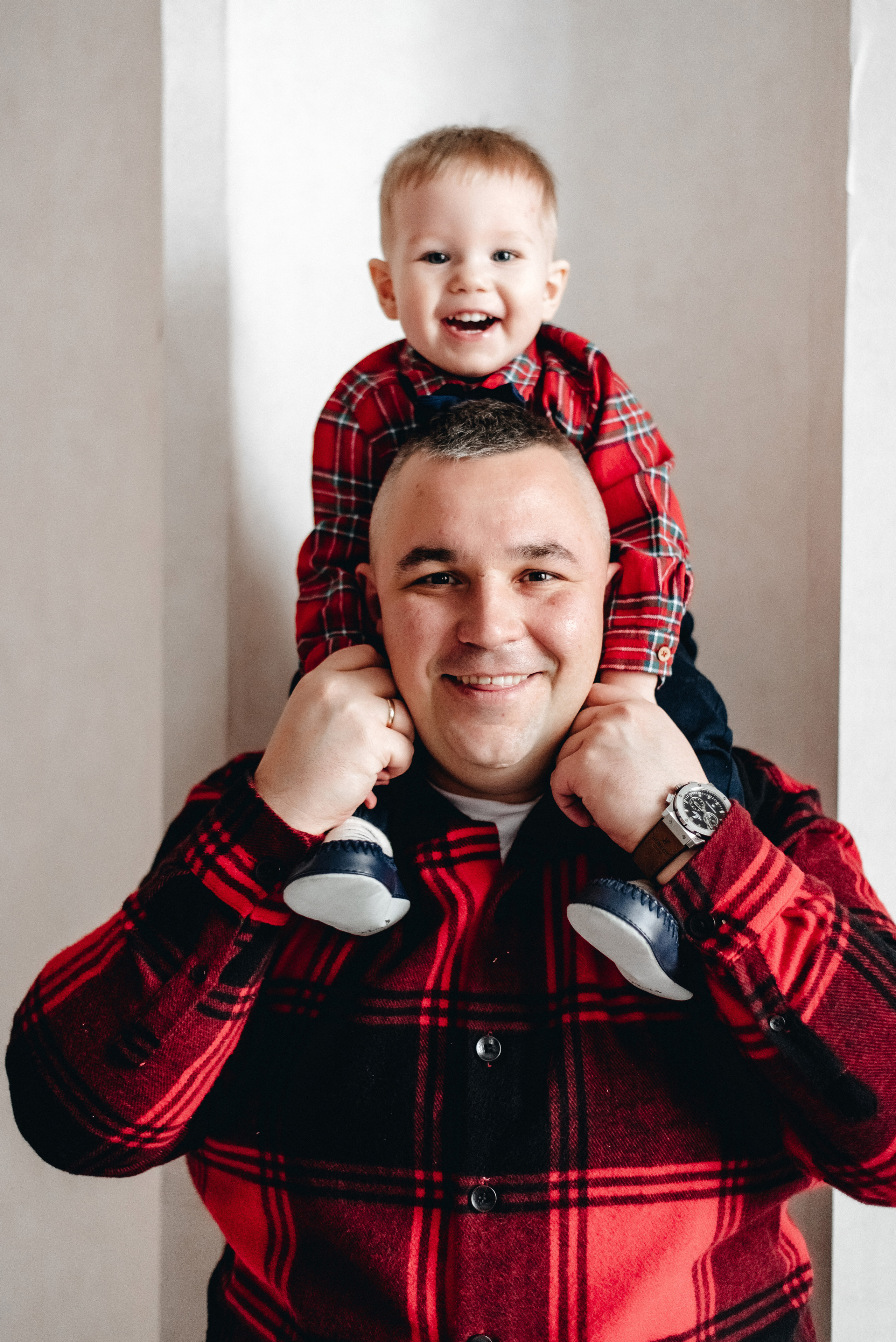 Ребята в клетчатых рубашках. Фотограф Минск Катерина Кирик