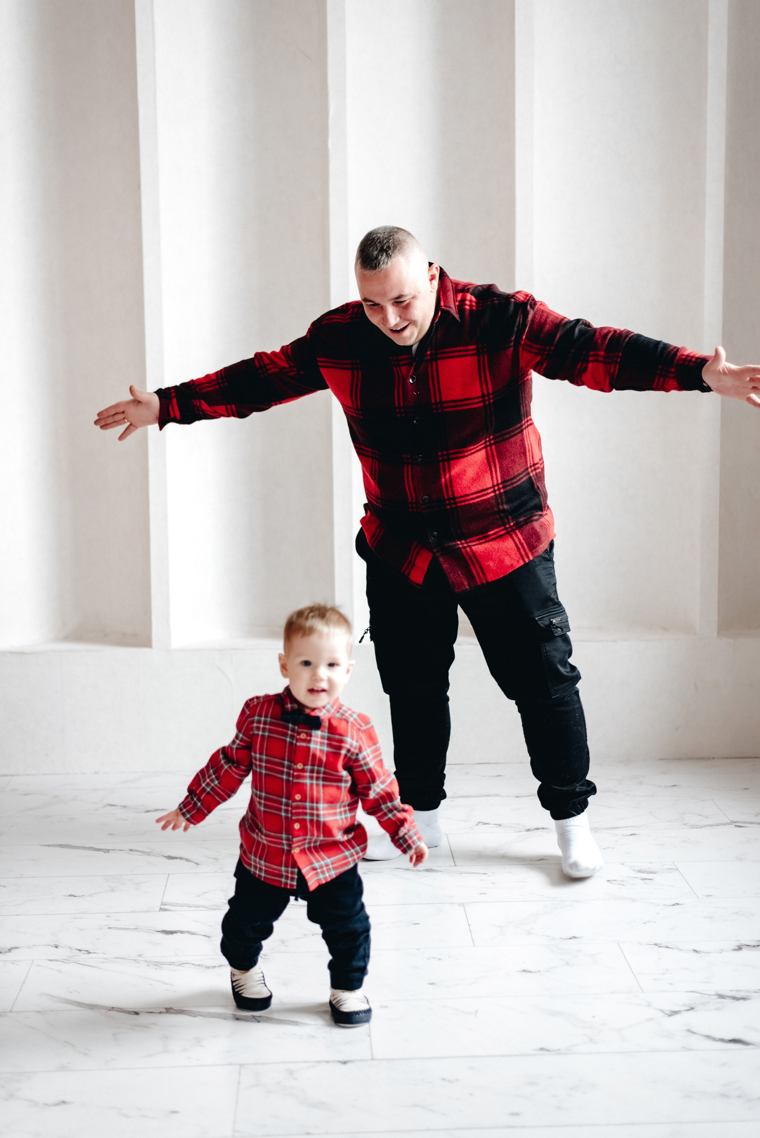 Ребята в клетчатых рубашках. Фотограф Минск Катерина Кирик