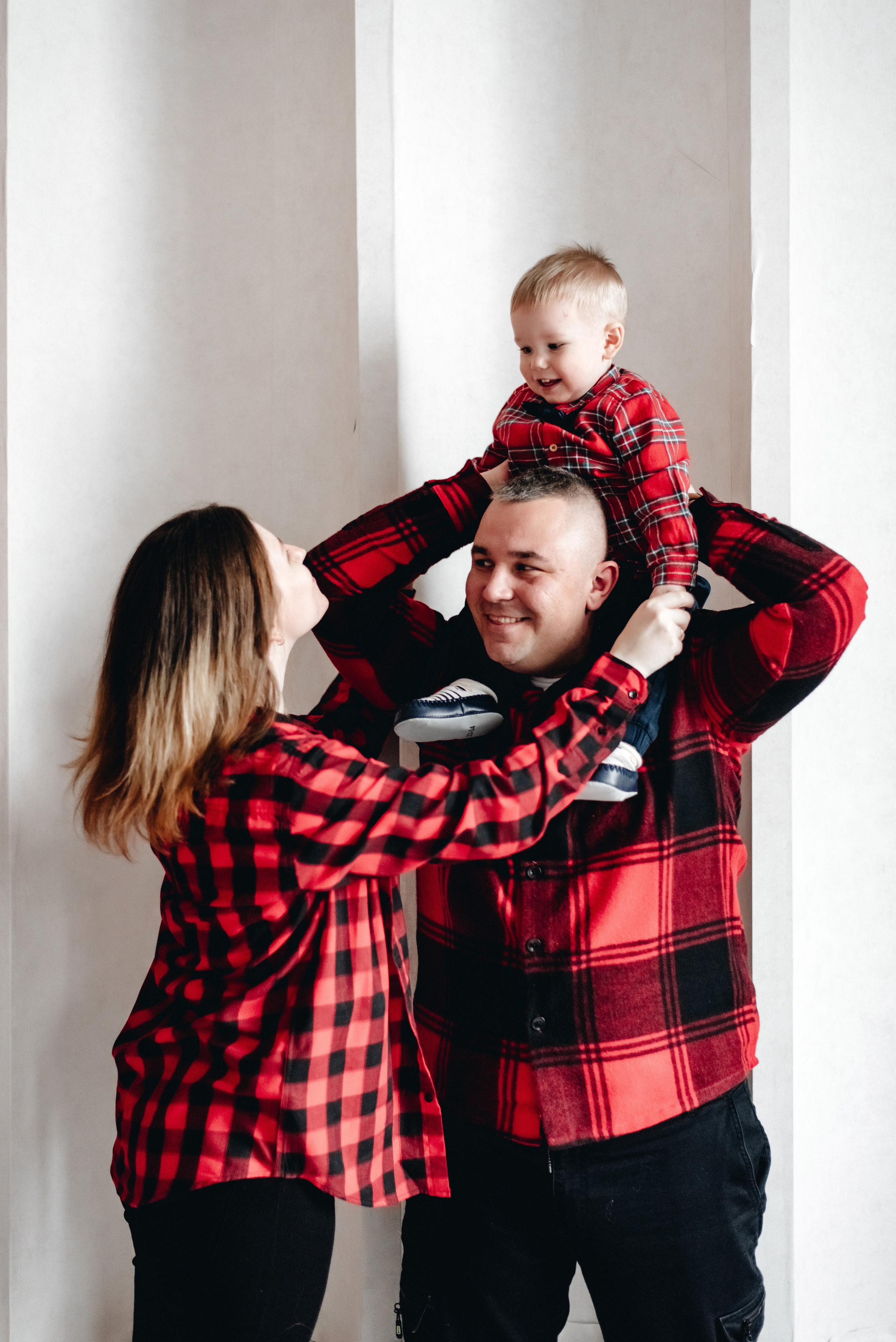 Ребята в клетчатых рубашках. Фотограф Минск Катерина Кирик