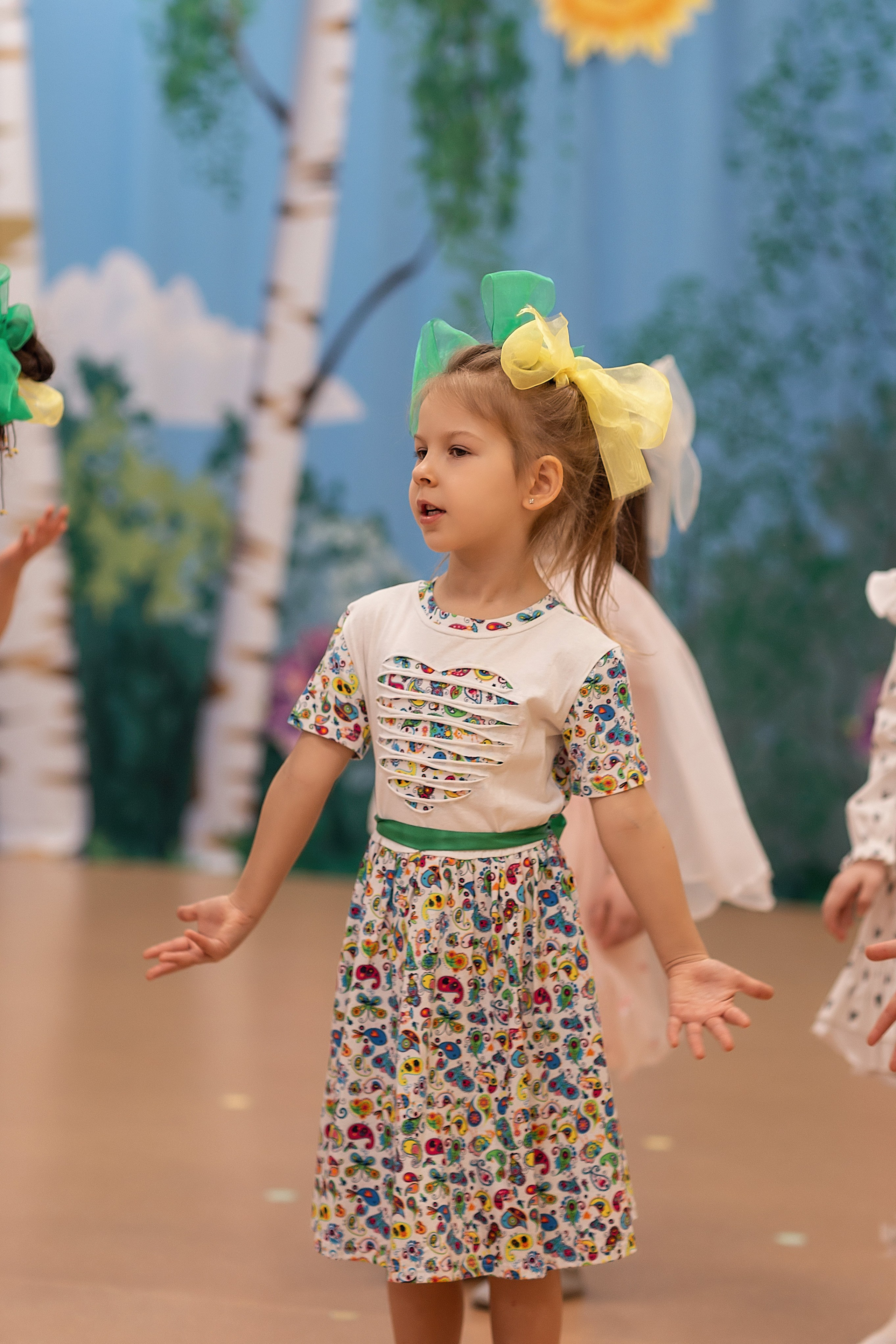 Весенний утренник_старшая группа_2025. Семейный фотограф в Санкт-Петербурге