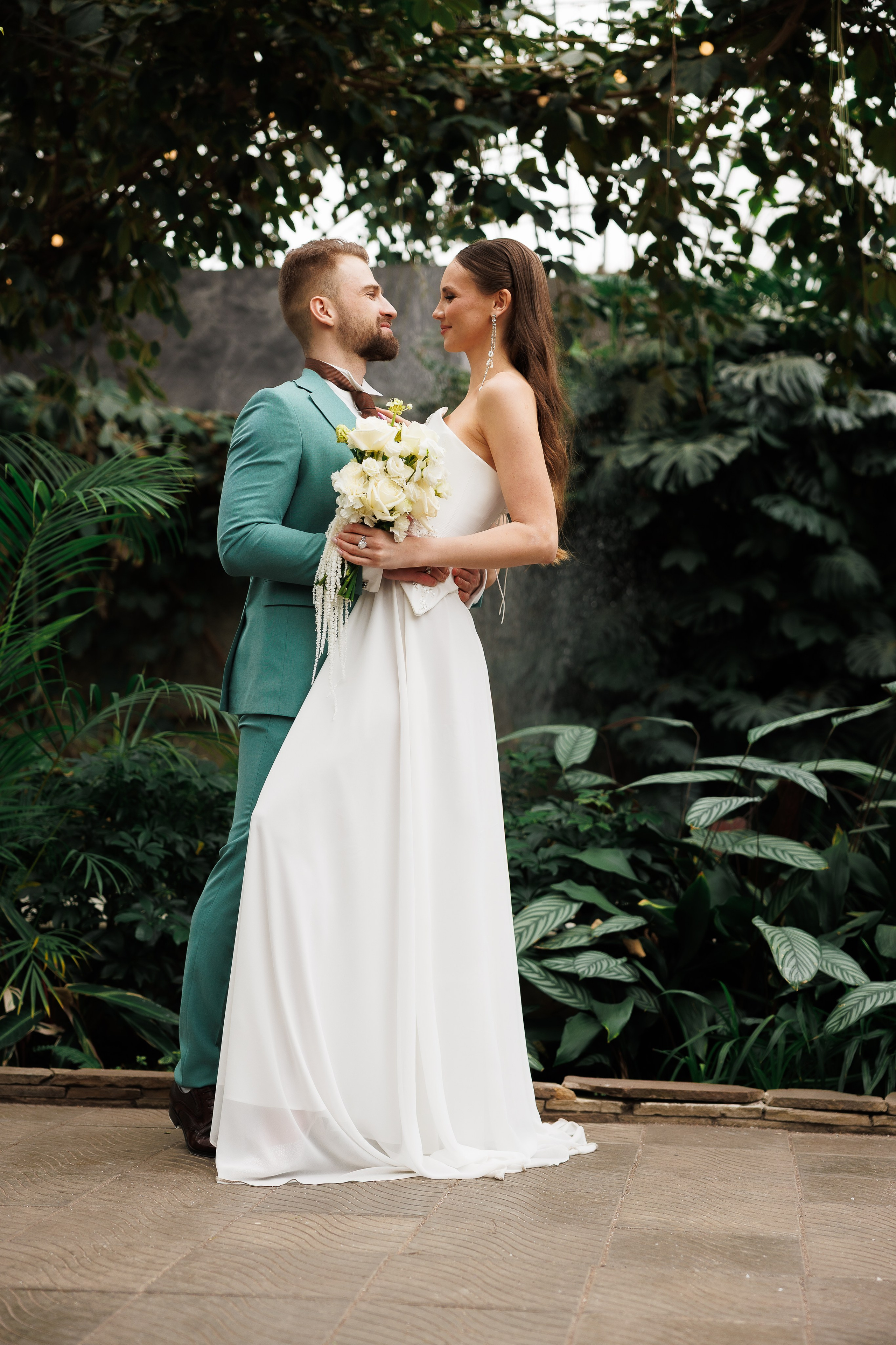 Свадебная прогулка в оранжерее. Питер. Свадебный и семейный фотограф в Москве Красинская Мария