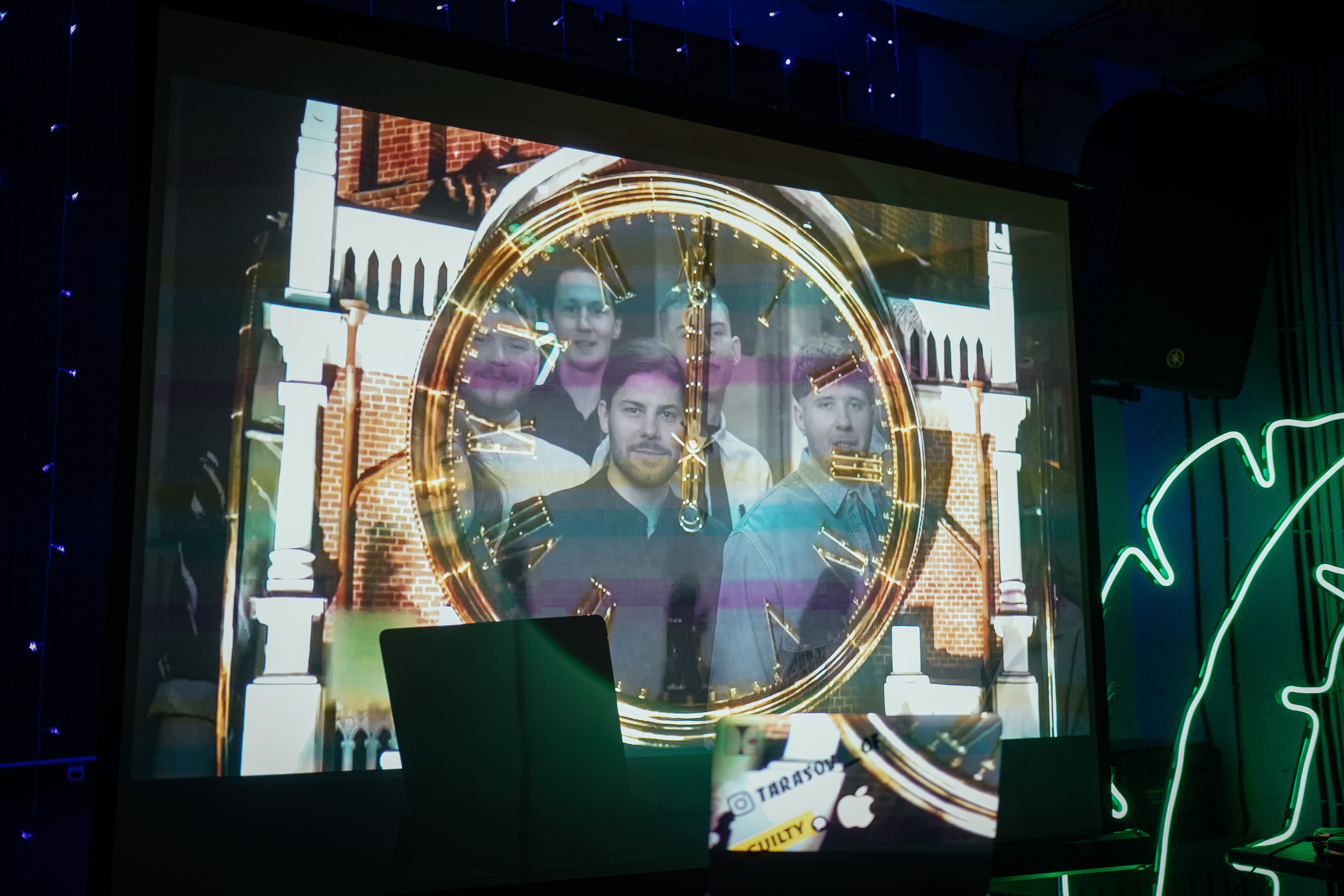 Новый год в Hide. Репортажный фотограф в Новосибирске. Алексей Гриценко