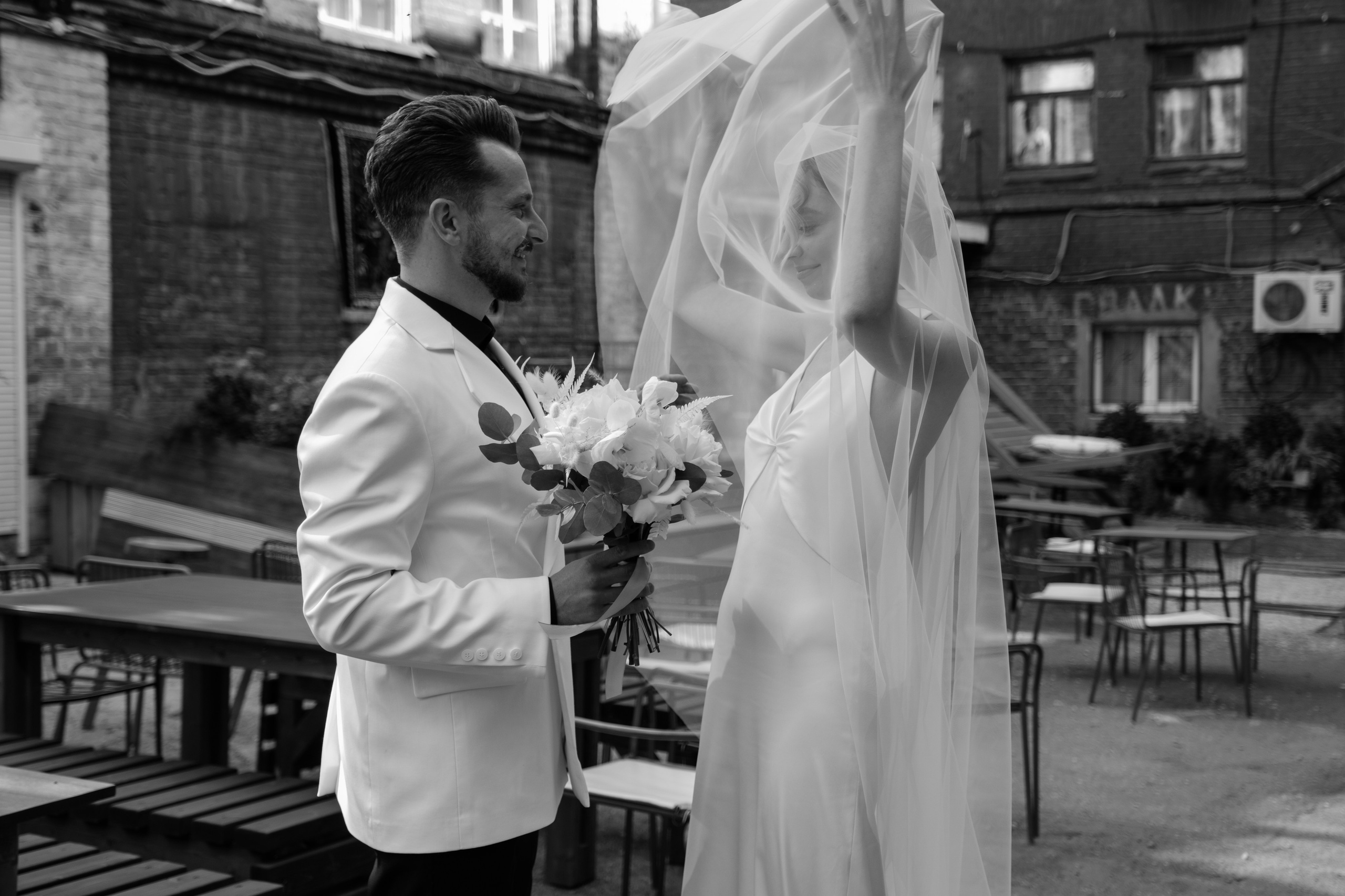 Alexander Alina. Wedding photographer