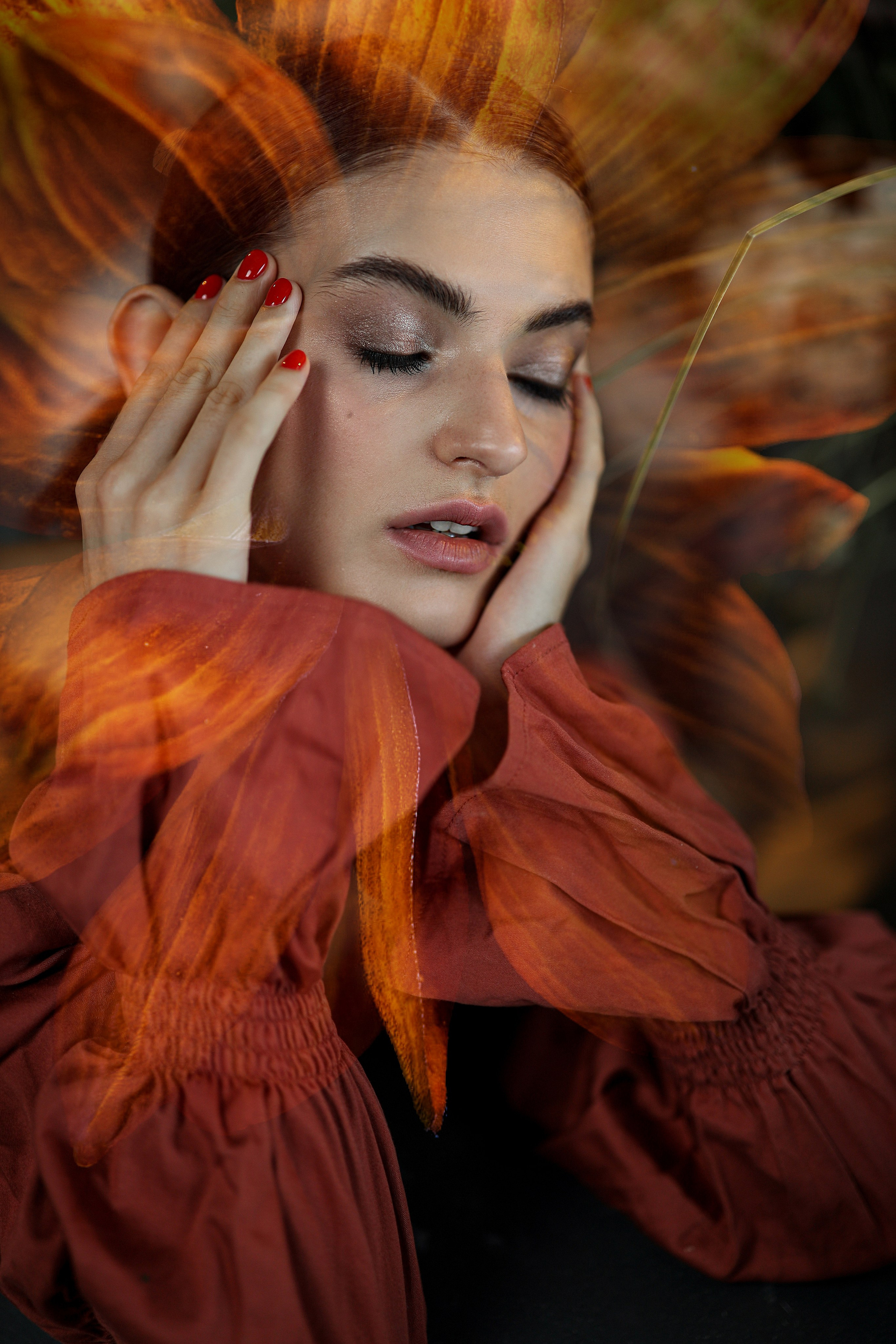 Фотосессия с цветами. Свадебный и семейный фотограф в Абхазии Жанна Соснина