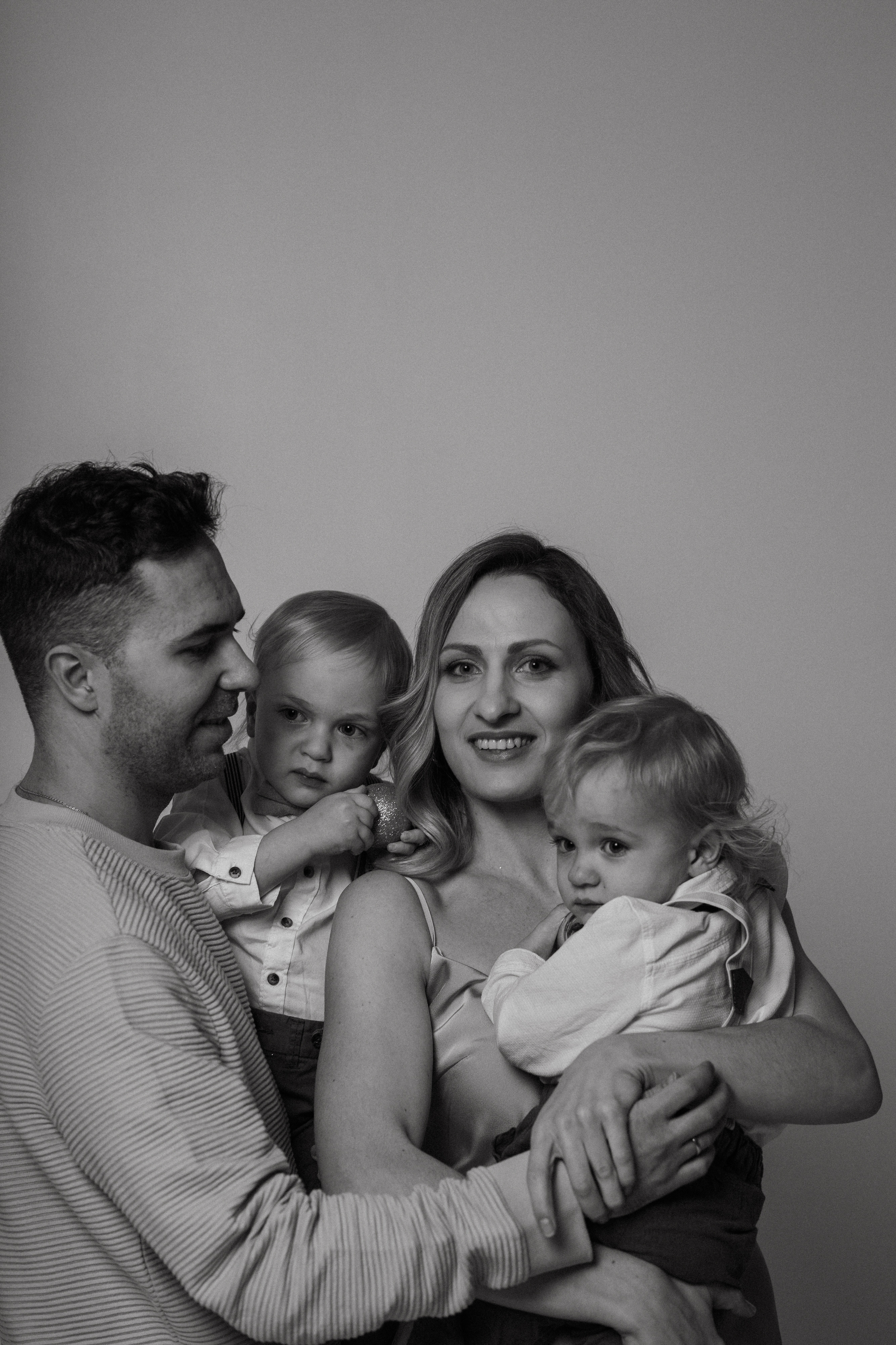 Юля, Дима и мальчишки. Свадебный фотограф Таня Караисаева