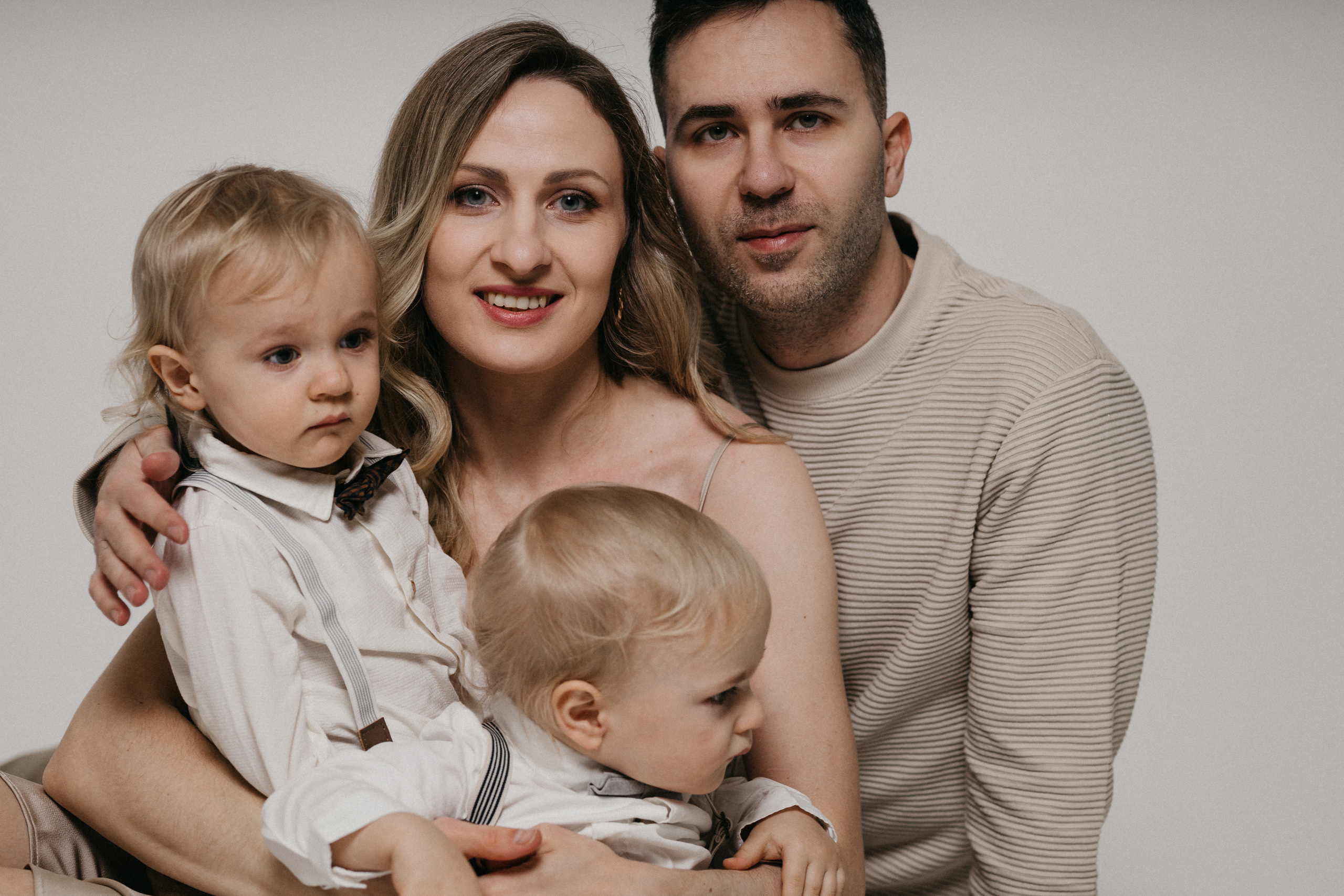 Юля, Дима и мальчишки. Свадебный фотограф Таня Караисаева