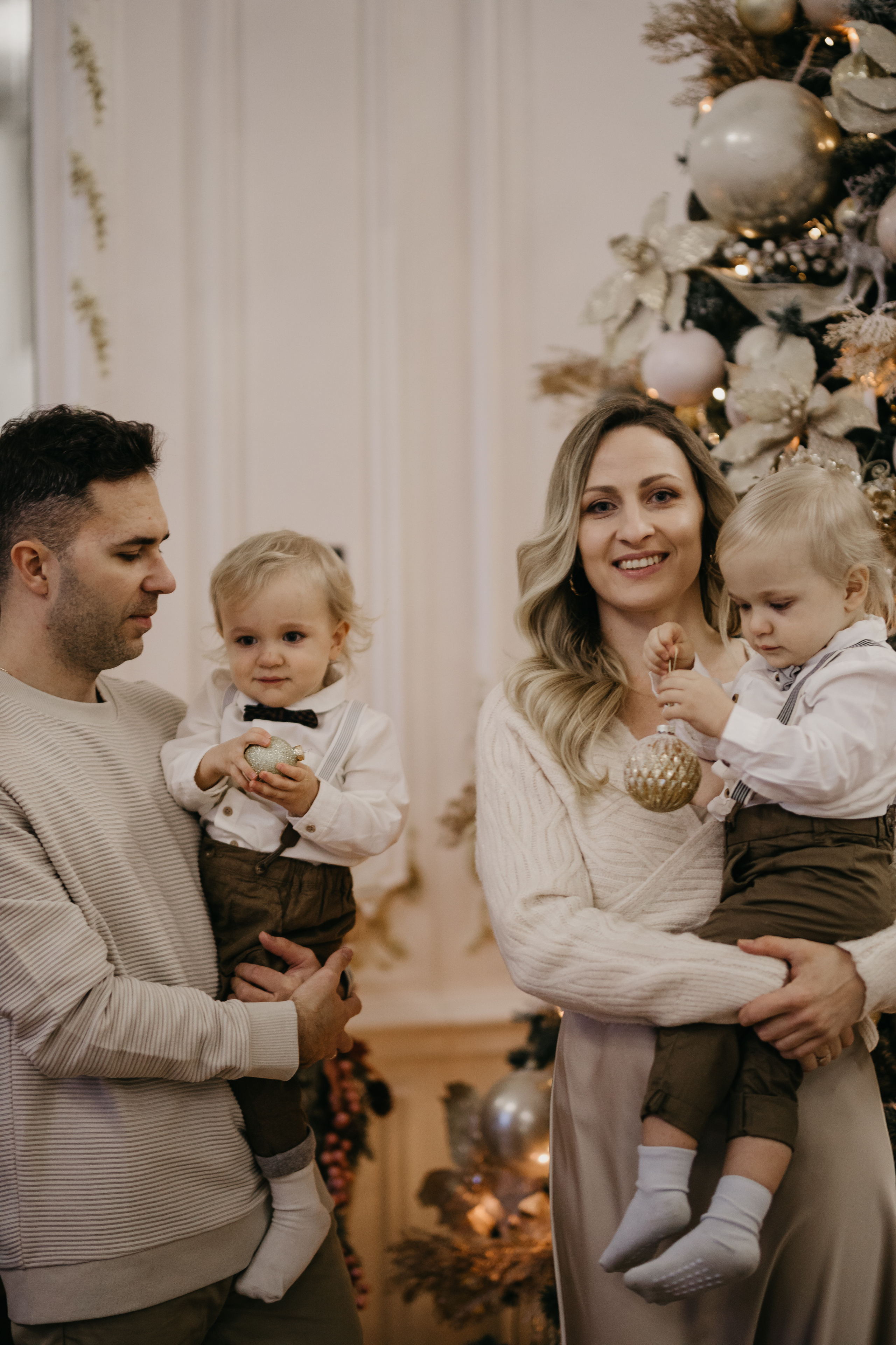 Юля, Дима и мальчишки. Свадебный фотограф Таня Караисаева