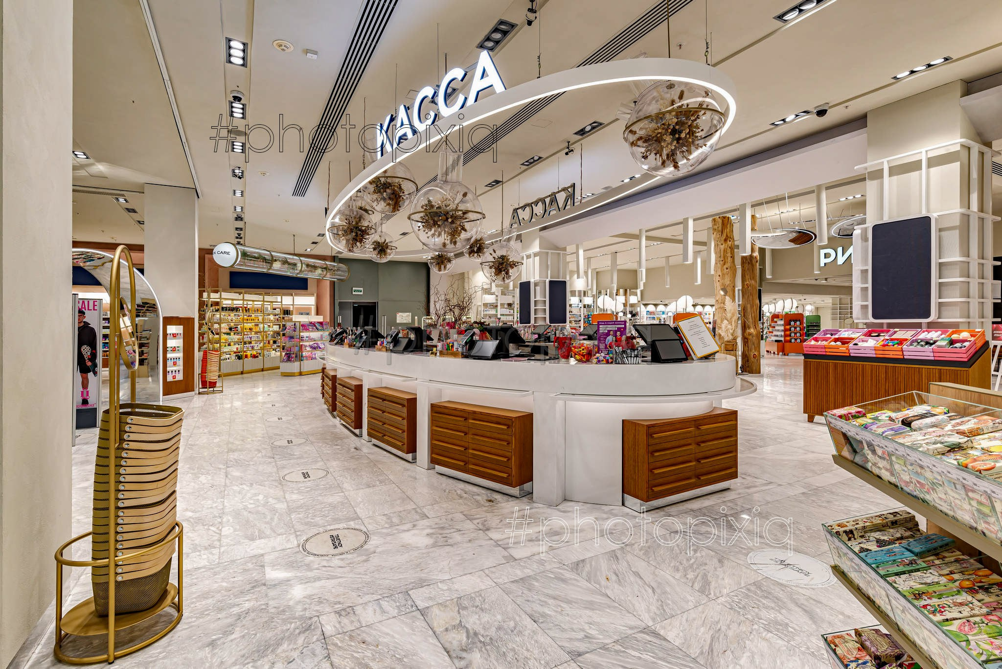 Интерьерная съёмка магазина парфюмерии и косметики Рив Гош. Интерьерная съёмка и виртуальные туры — Интерьерный фотограф Кузнецов Сергей (photopixiq)