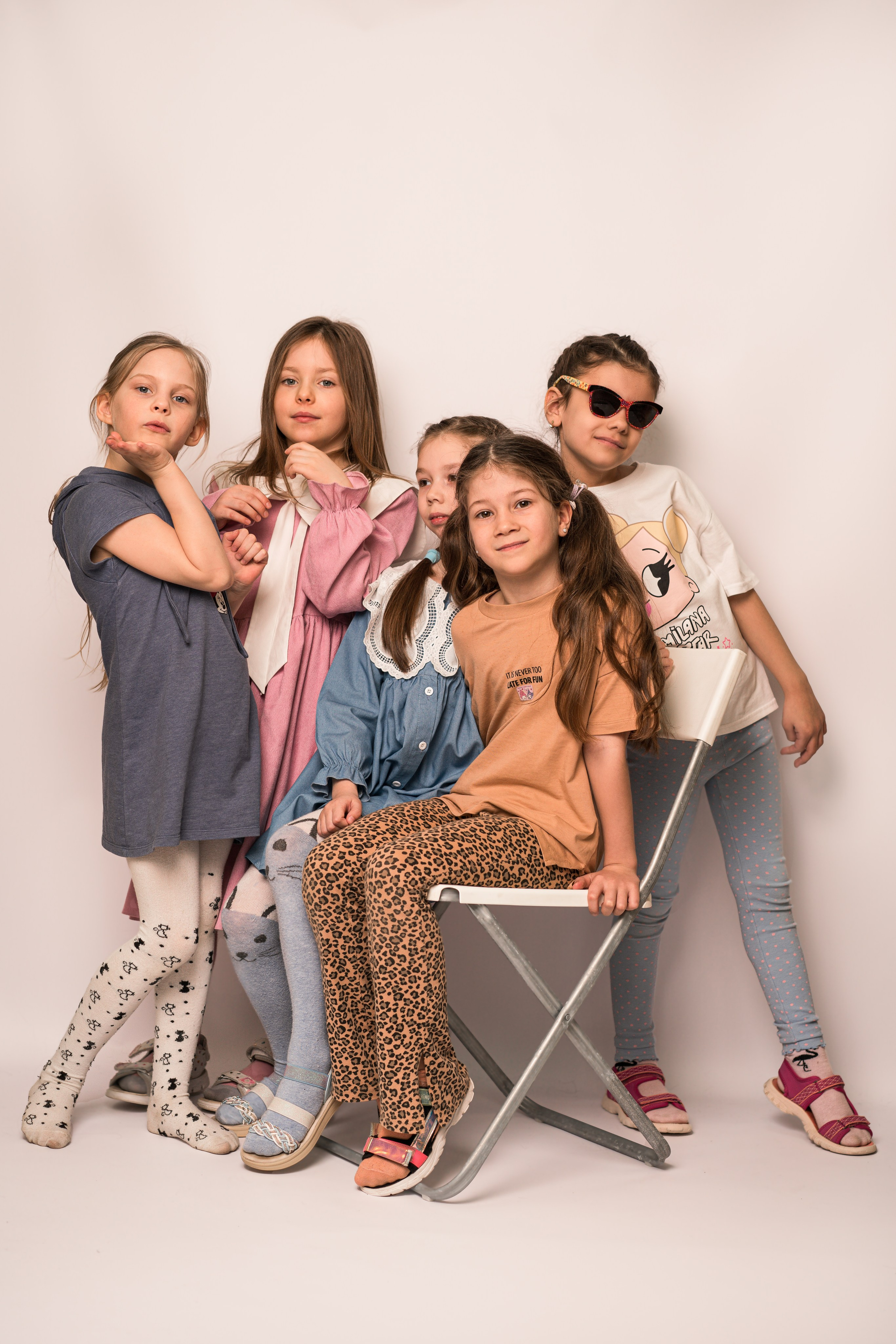 Детский сад, портреты белый фон. Фотограф Шунова Саша