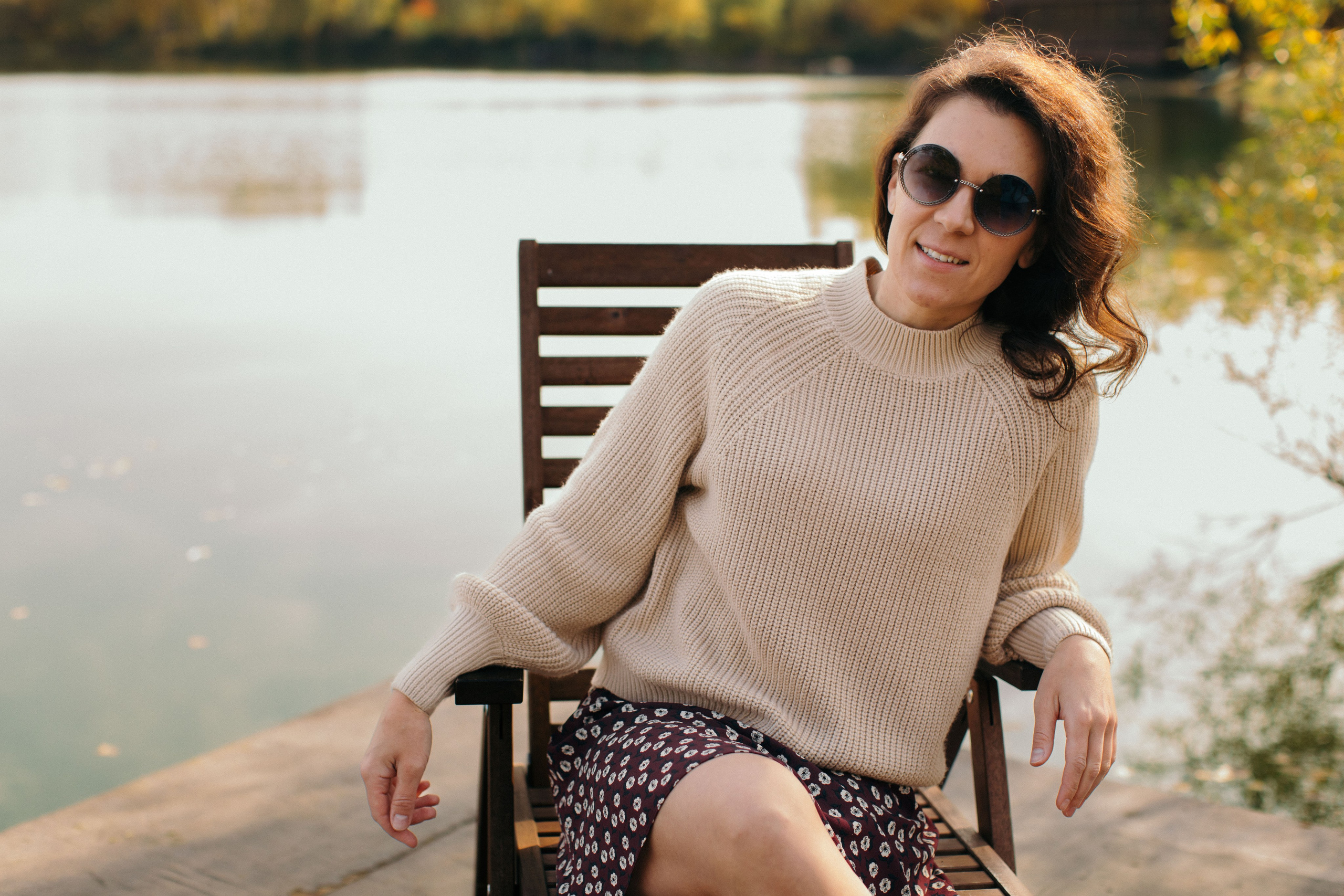 Когда лето встречается с осенью. Фотопрогулка с Дашей в загородном клубе. Портретный и семейный фотограф Юлия Герман