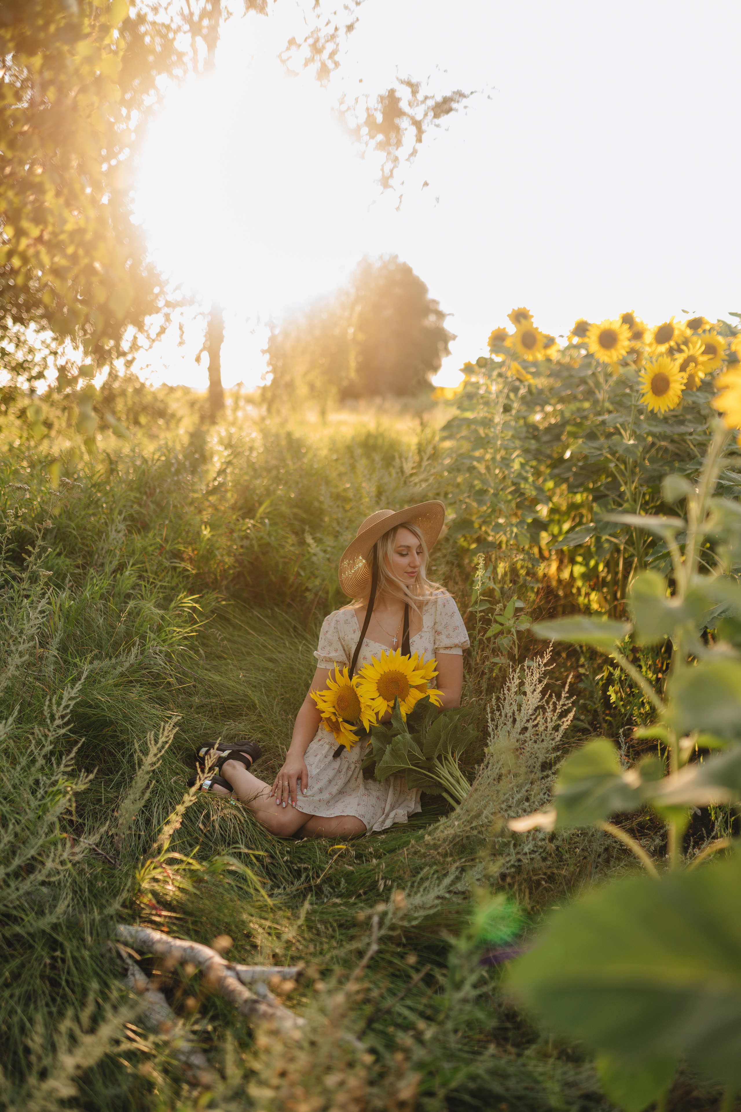 Олеся | Съемка с подсолнухами. Фотограф Карина Шмулёва. Воронеж и область
