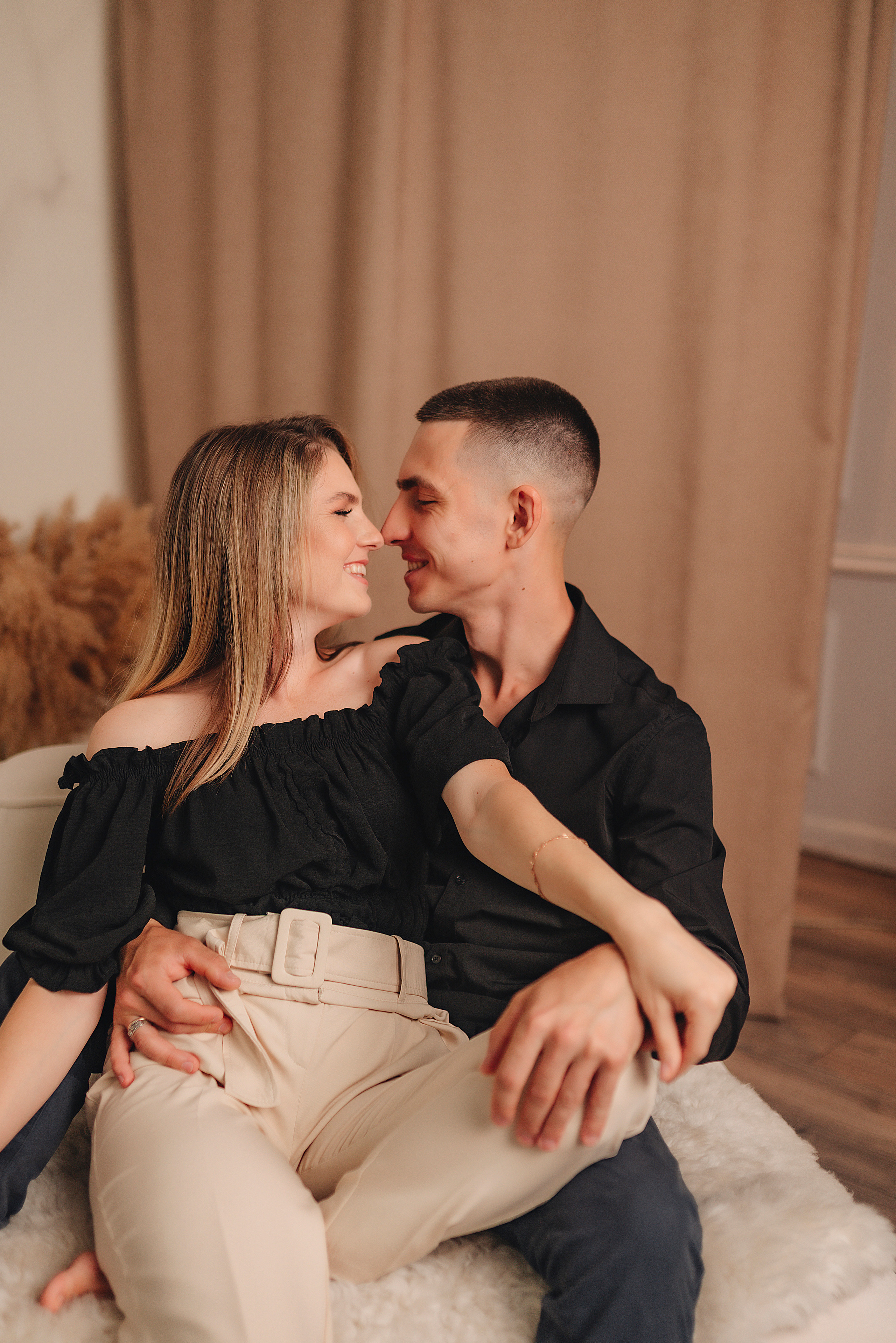 Кристина и Вадим | Съёмка в студии Portfolio. Фотограф Карина Шмулёва. Воронеж и область